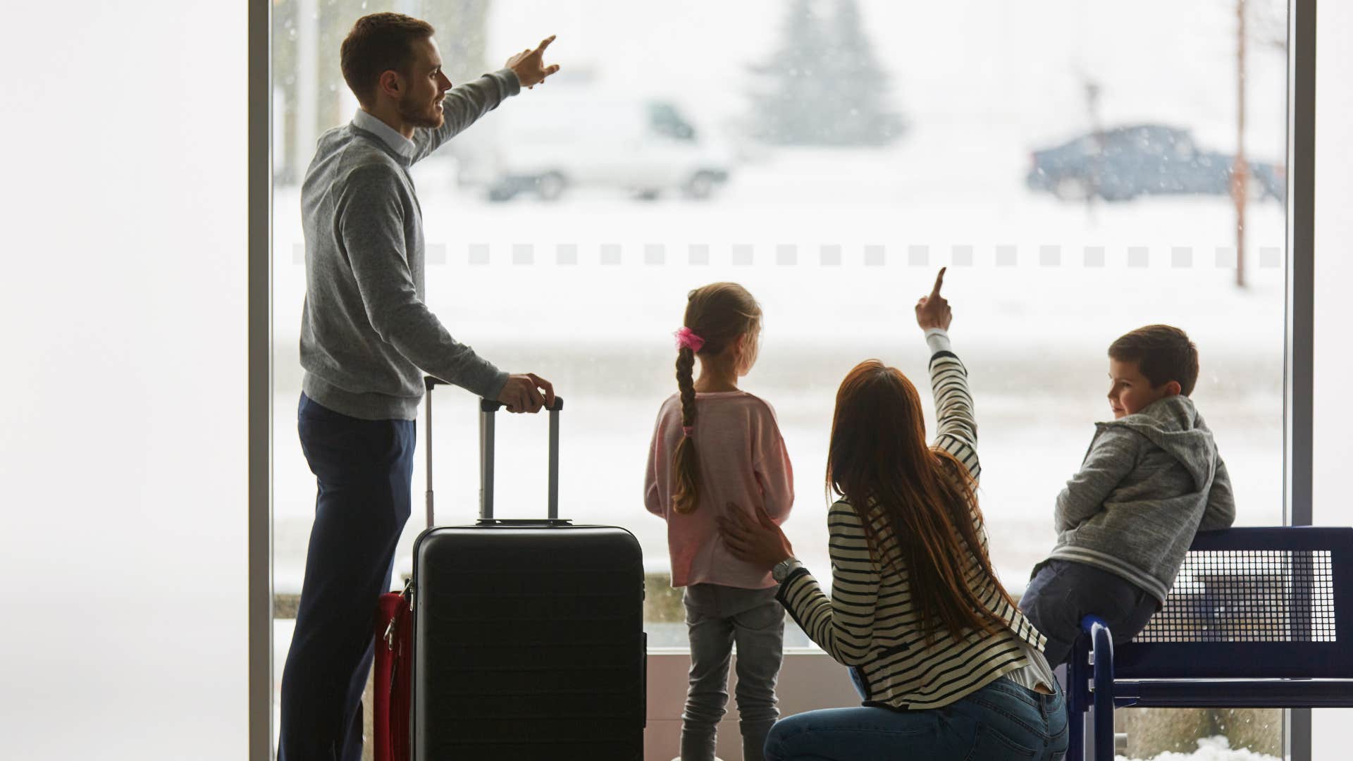 parents whose kids stay close to their siblings for life usually create shared family traditions