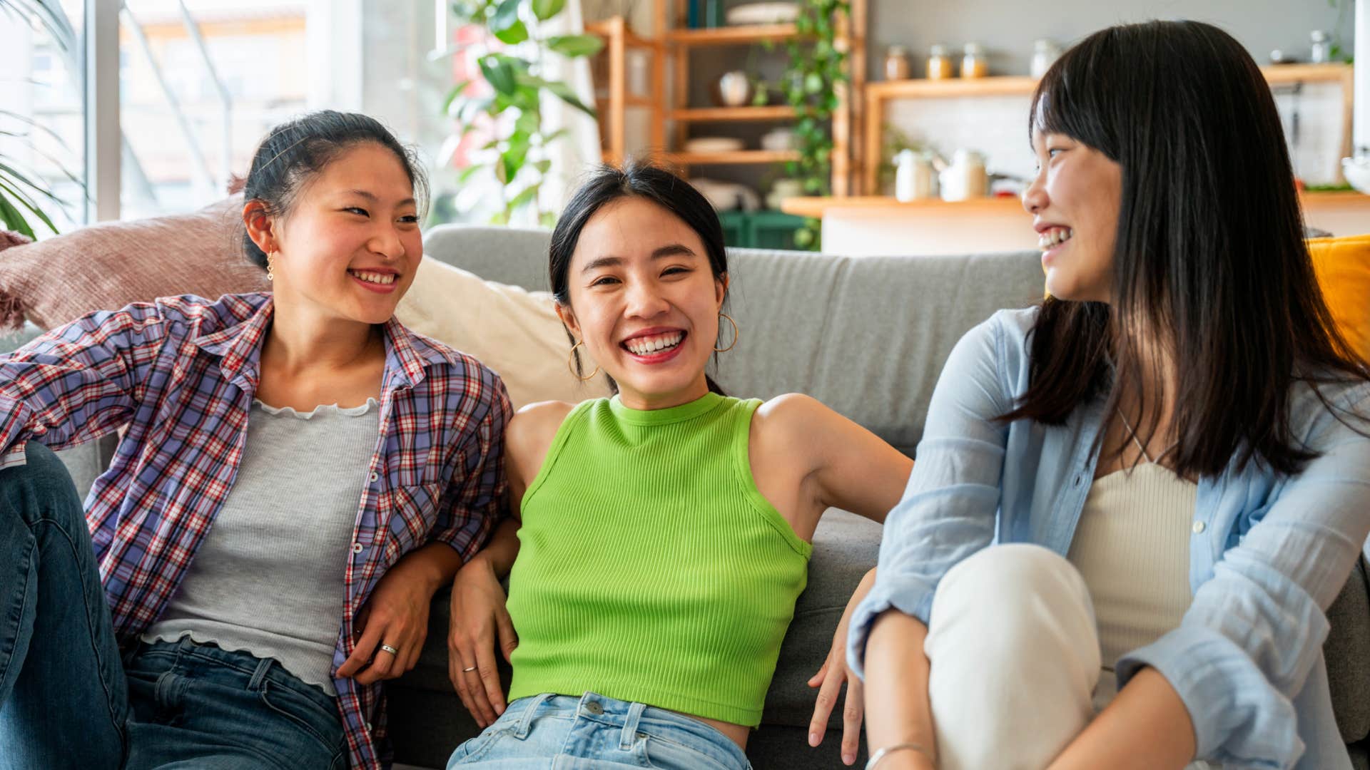 group of friends thinking hating taylor swift makes them look cool