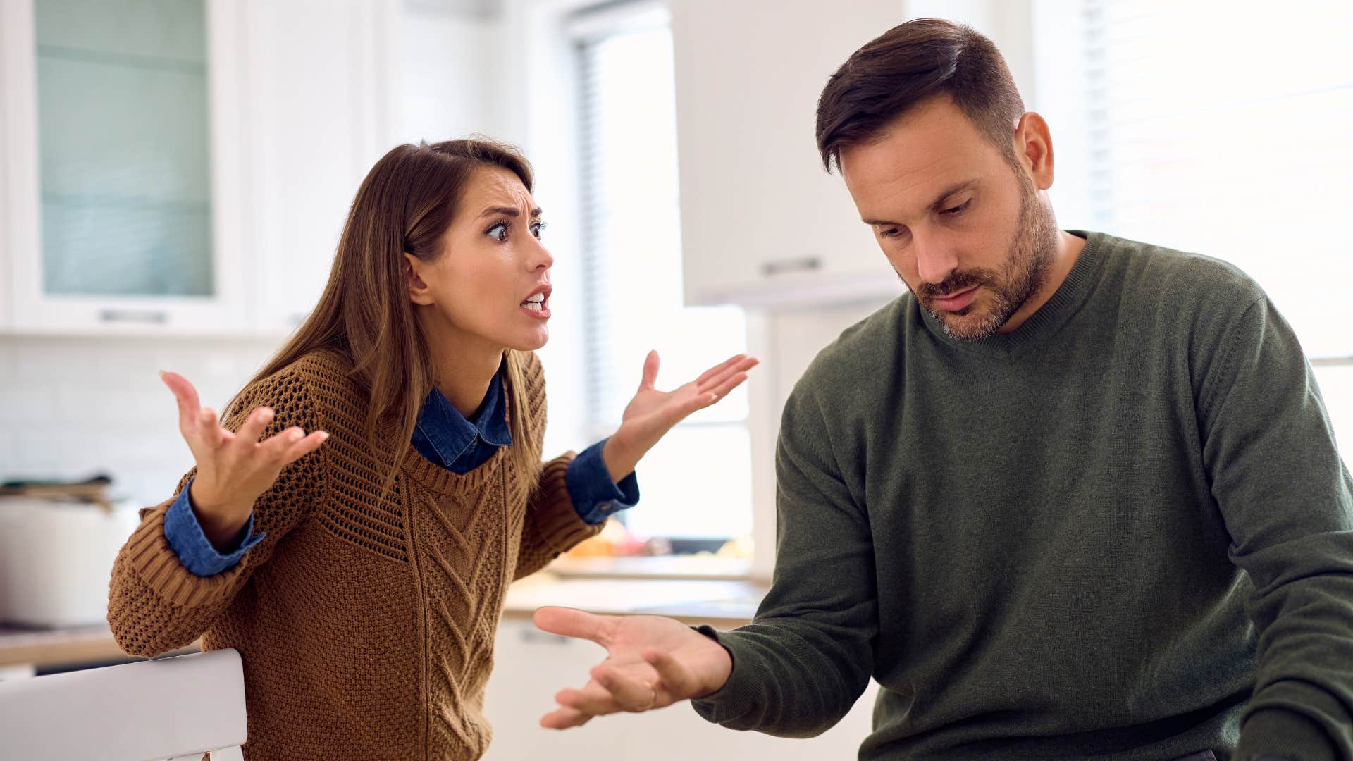 people who show these dominant traits think the world revolves around them deceptive woman who thinks the world revolves around her as she is deceptive