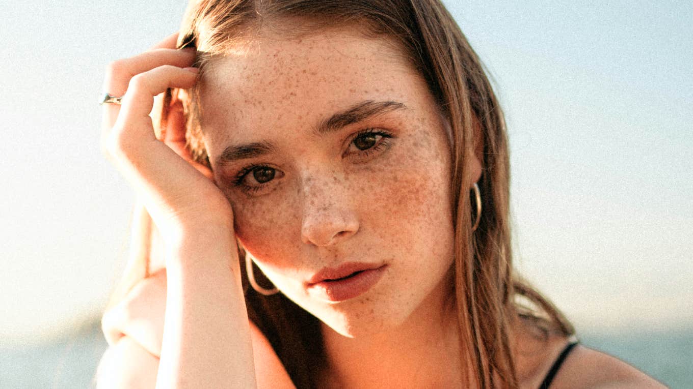 People Who Are Strong But Still Comfortable With Their Feminine Side Usually Focus On These Things Woman who is strong and comfortable with their feminine.