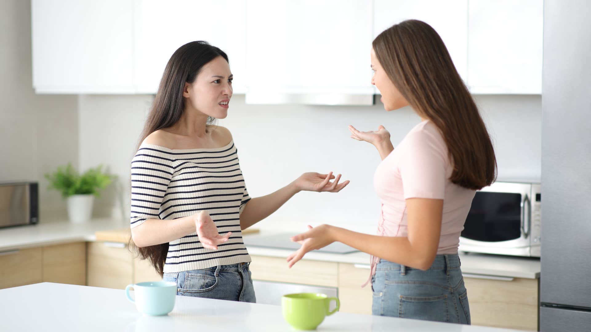 people who always claim they’re 'just being honest' usually say these hurtful things a lot everyone thinks it I'm just the one brave enough to say it