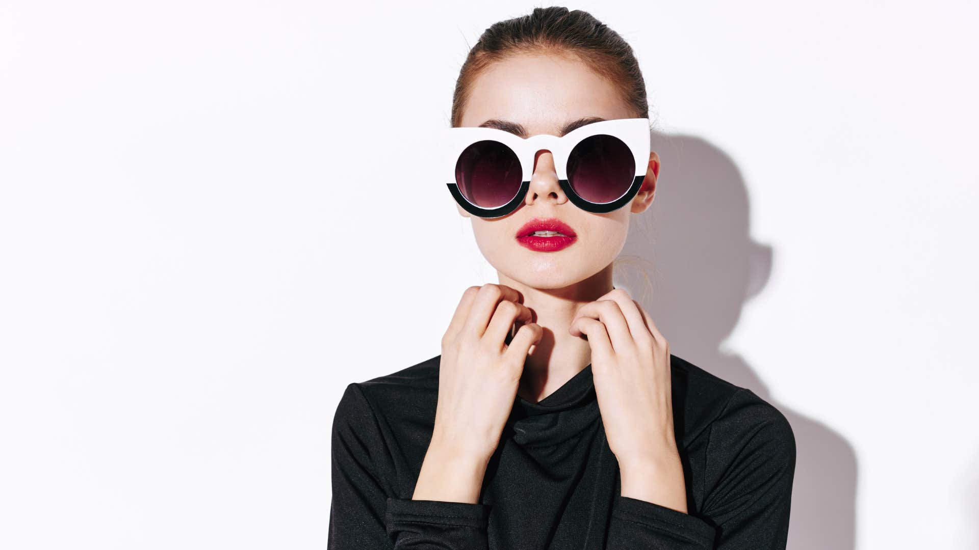 people who always wear black usually share these personality traits stylish