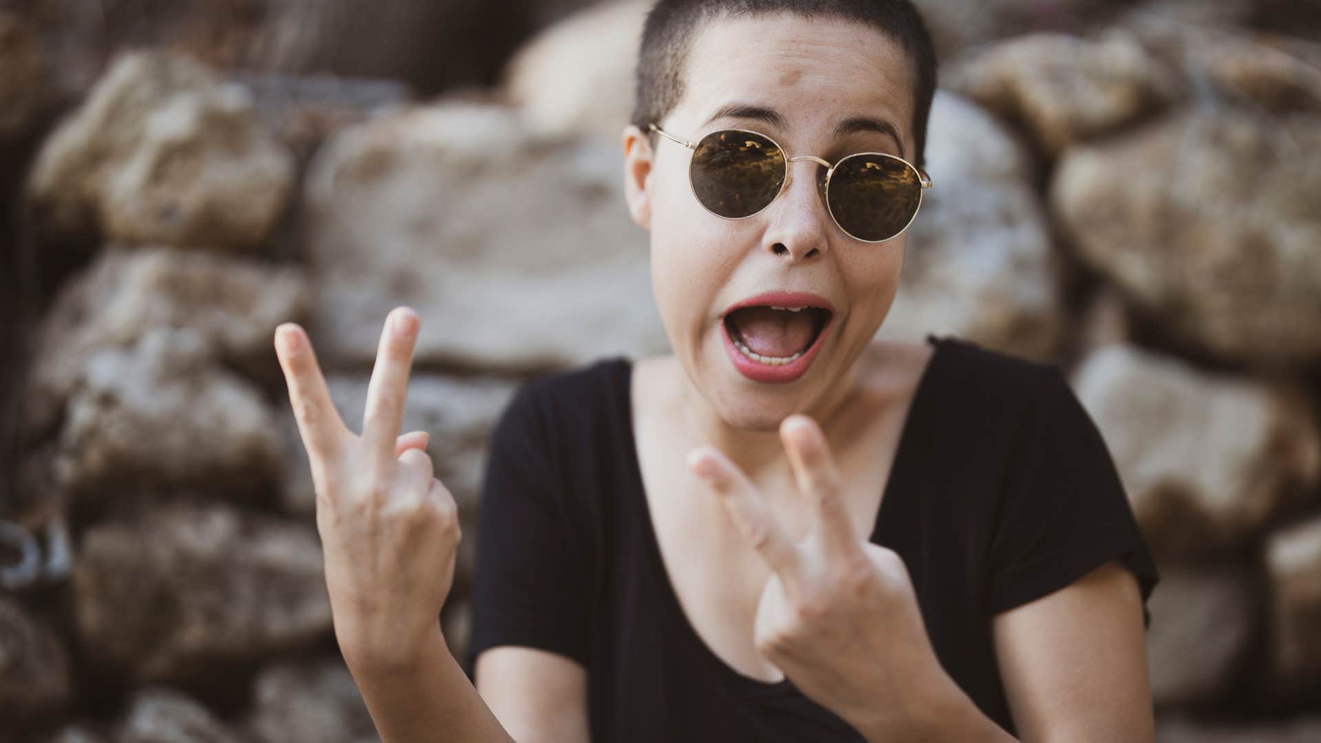 people who always wear black usually share these personality traits unique