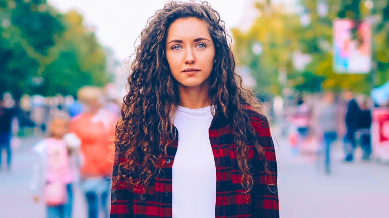 People Who Are Deeply Lonely But Won’t Admit It Often Say These Things Casually People Who Are Deeply Lonely But Won’t Admit It Often Say These Things Casually