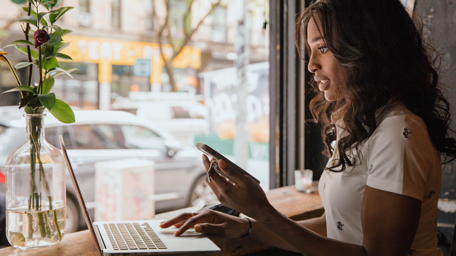 woman who can't do nothing on weekends because her work demands it