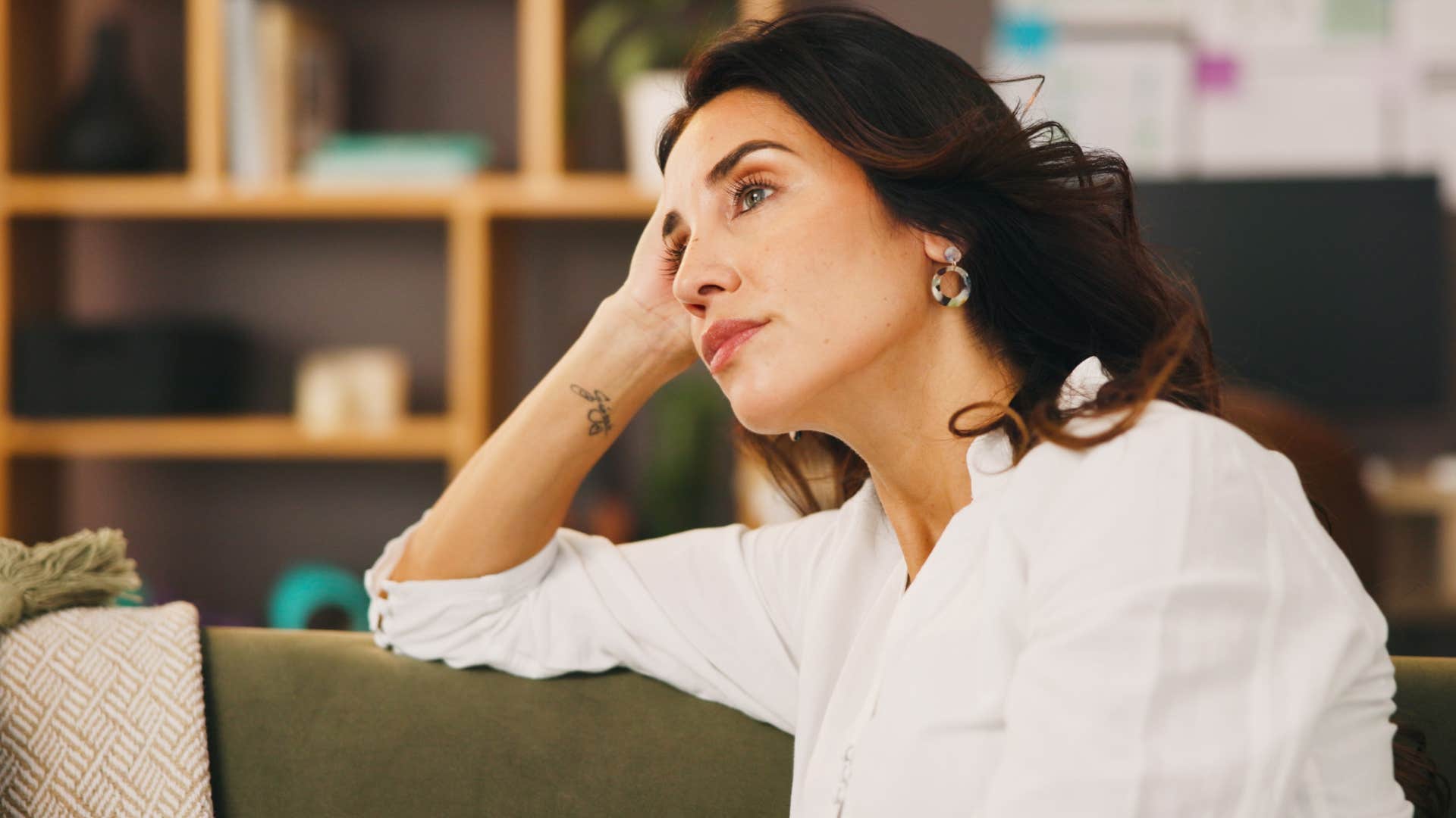 outgrown old social circle people who do not have a social life of any kind as they get older usually have these sad reasons woman who's outgrown her old social circle