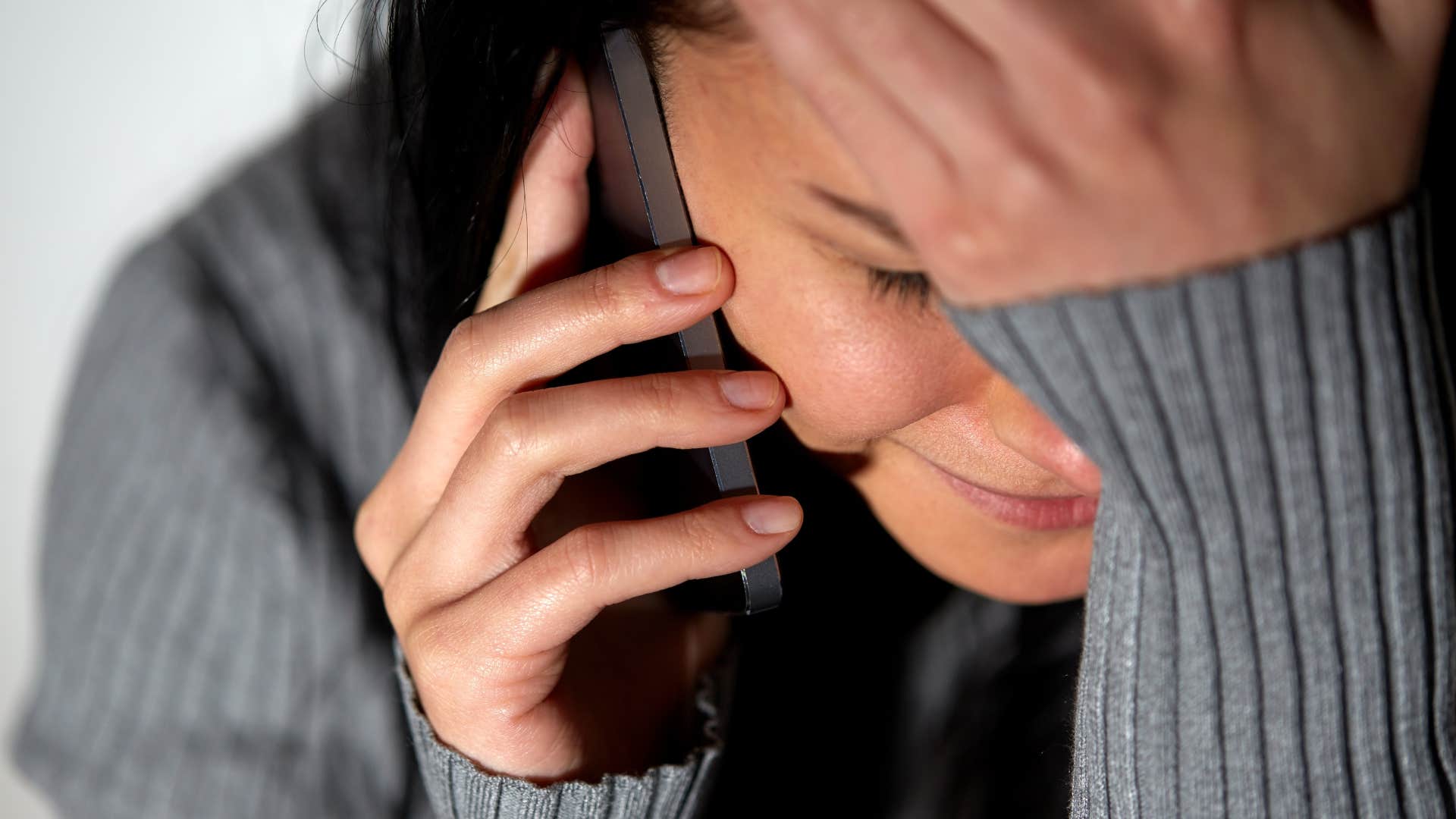 people who hate talking on the phone usually have these specific reasons vulnerability