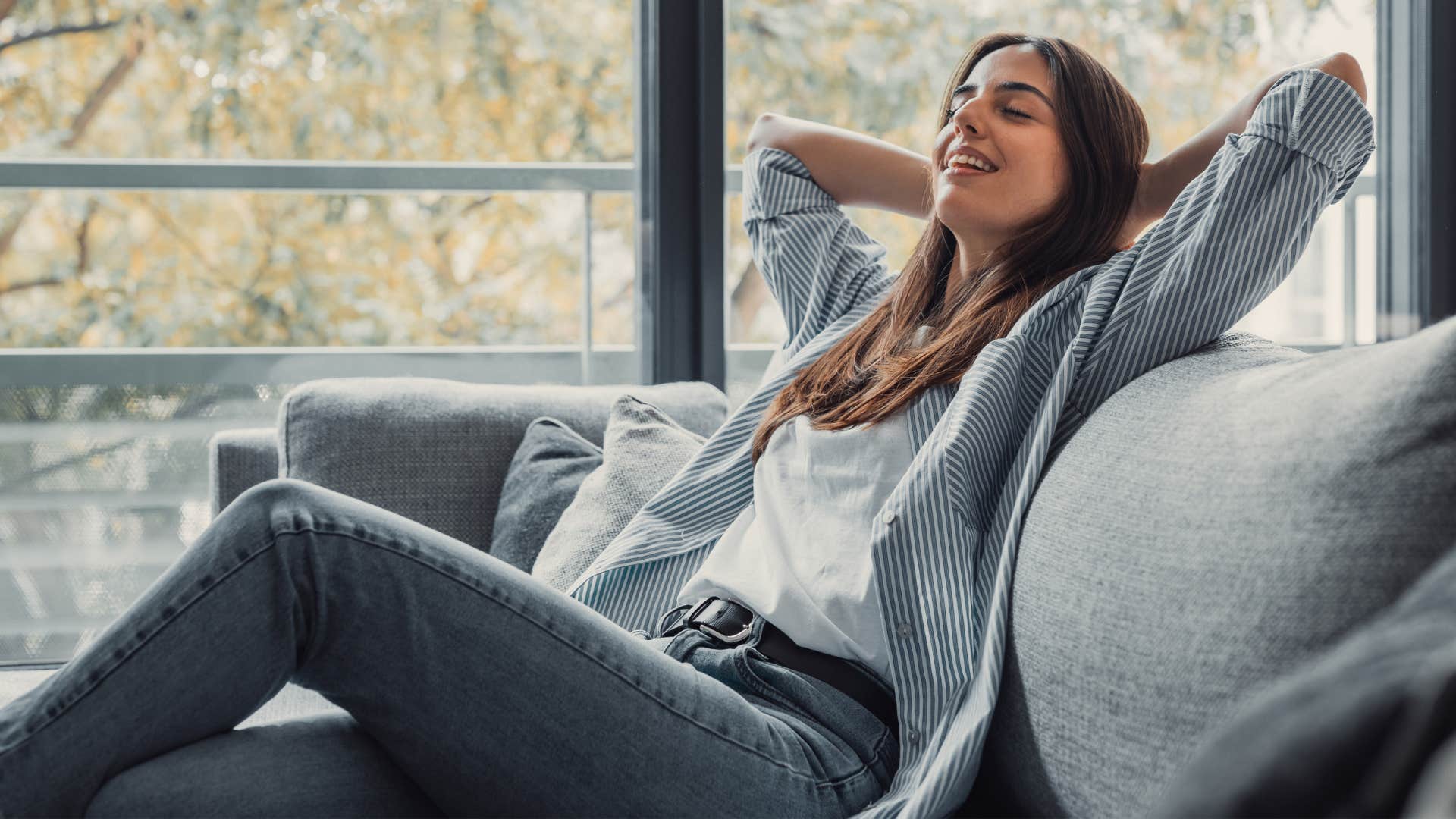 introverted woman who needs silence at the end of the workday
