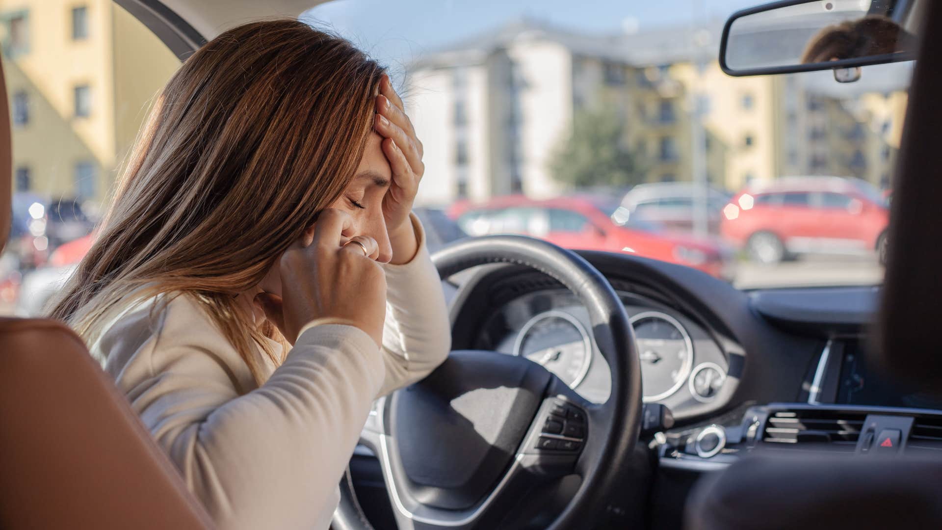 people who only talk on the phone when they're in the car usually have these reasons escaping noise