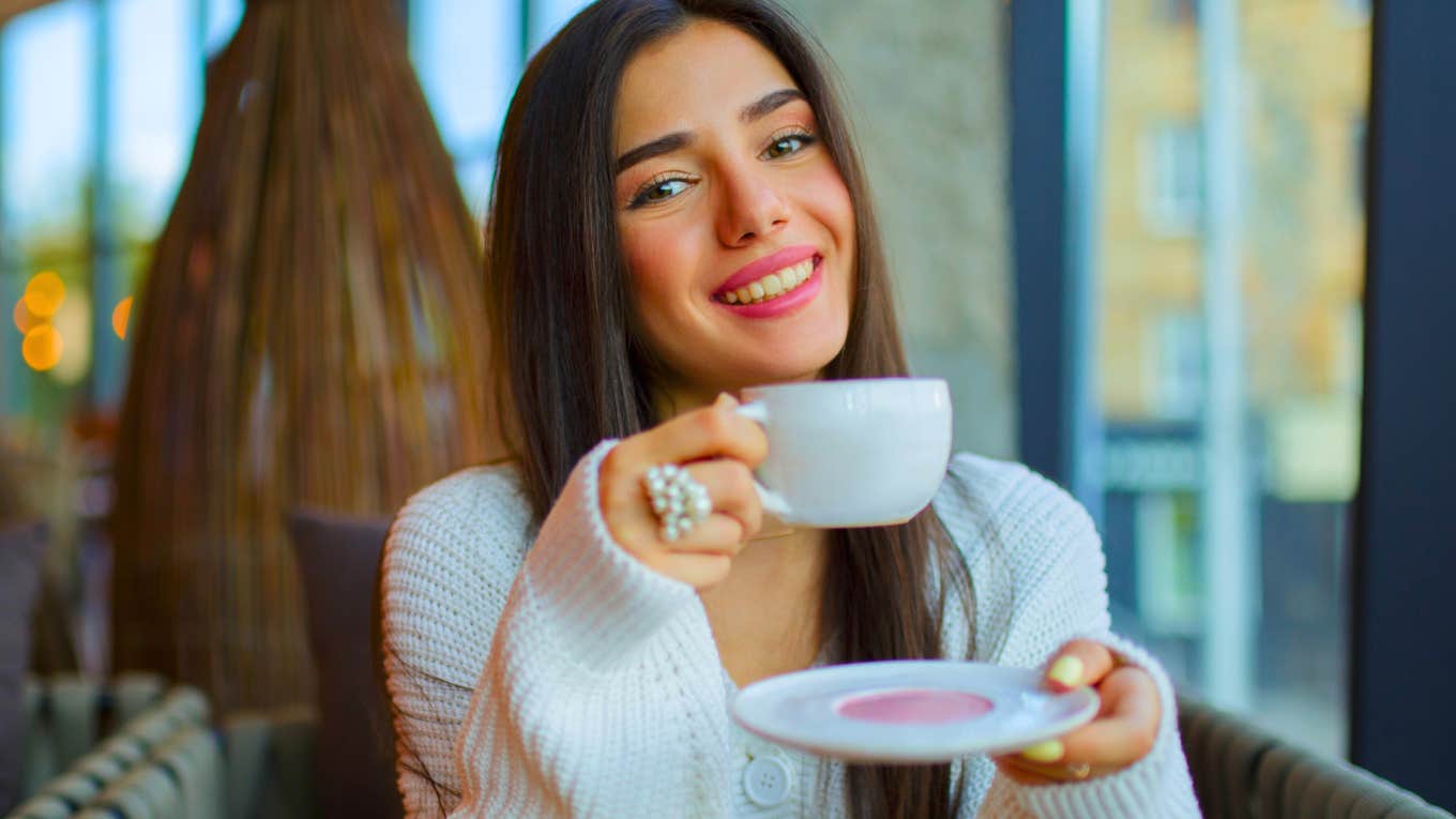 People Who Prefer Tea Over Coffee Usually Have These Surprisingly Grounded Personality Traits People Who Prefer Tea Over Coffee Usually Have These Surprisingly Grounded Personality Traits