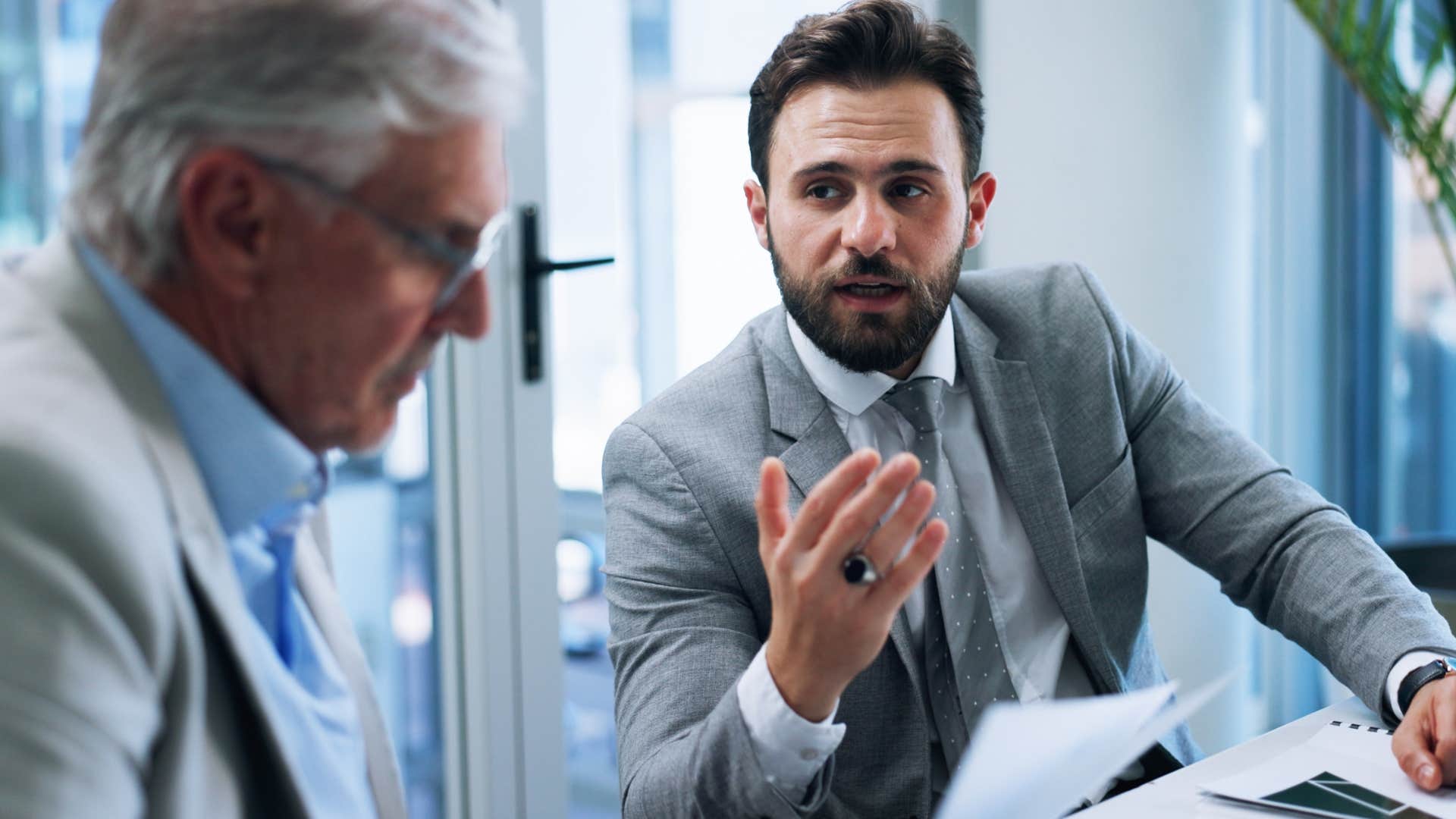try to dominate discussions people who secretly feel insecure about their intelligence usually do these things in conversations man trying to dominate discussion at work