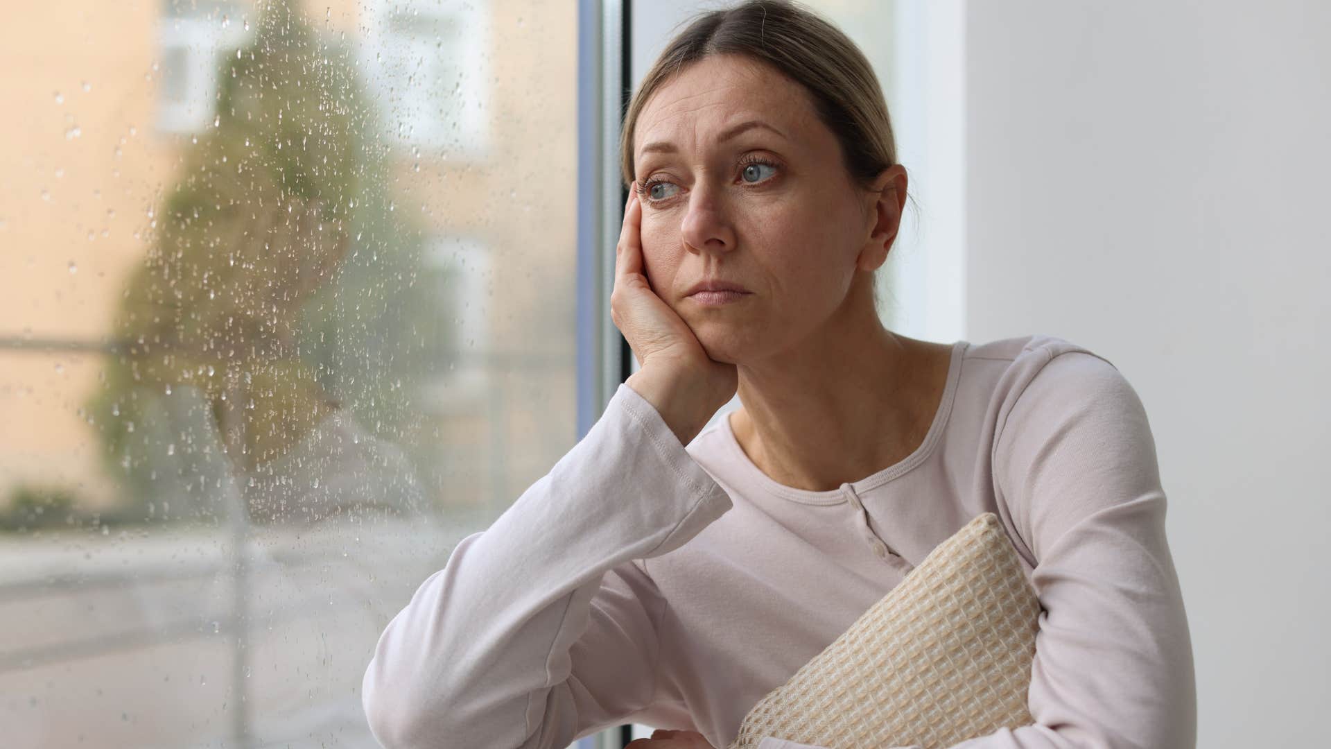 upset woman saying it's too late for me to start over in a relationship