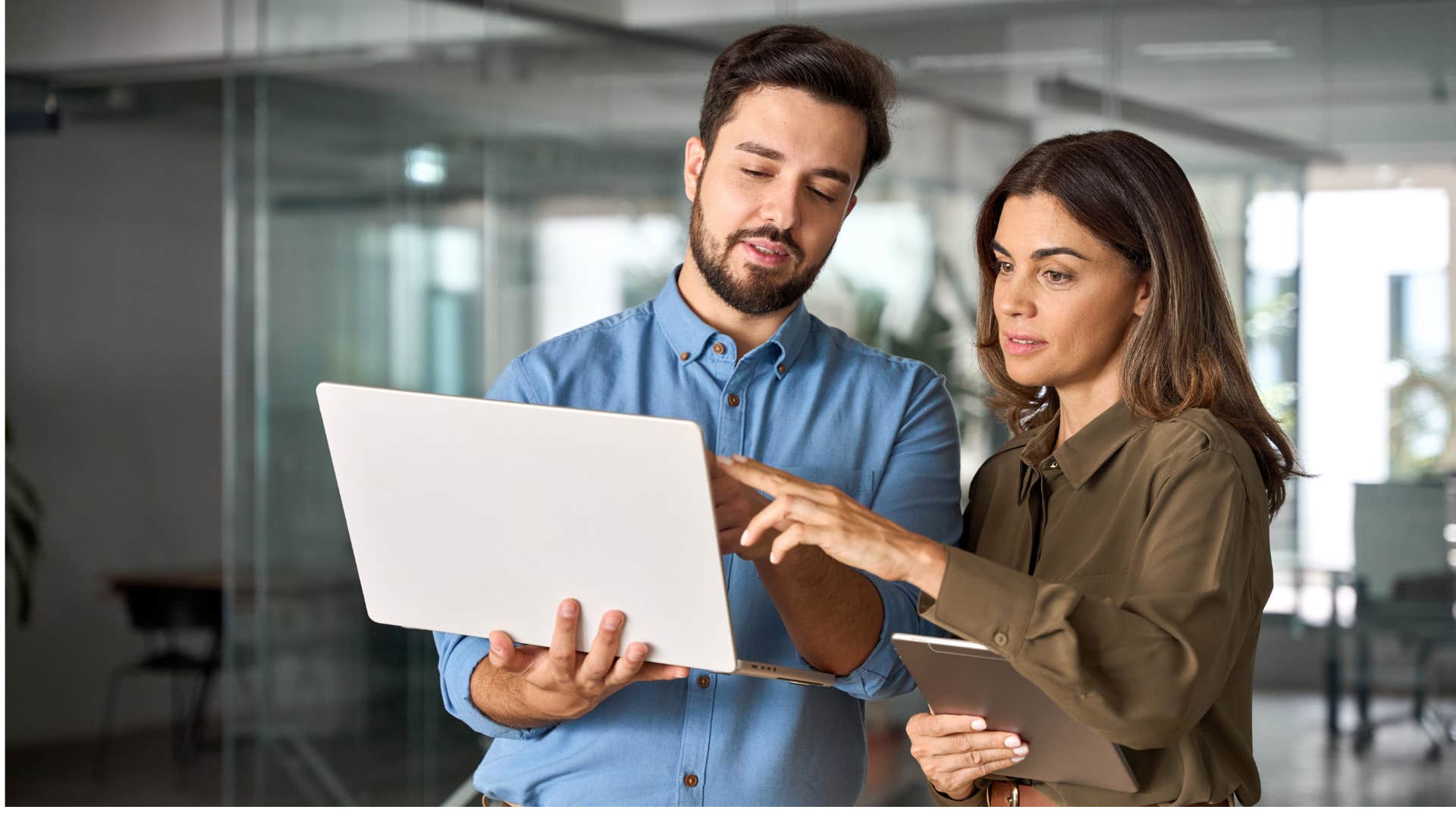 woman who follows the dating rule of don't bash your ex to be better at her job