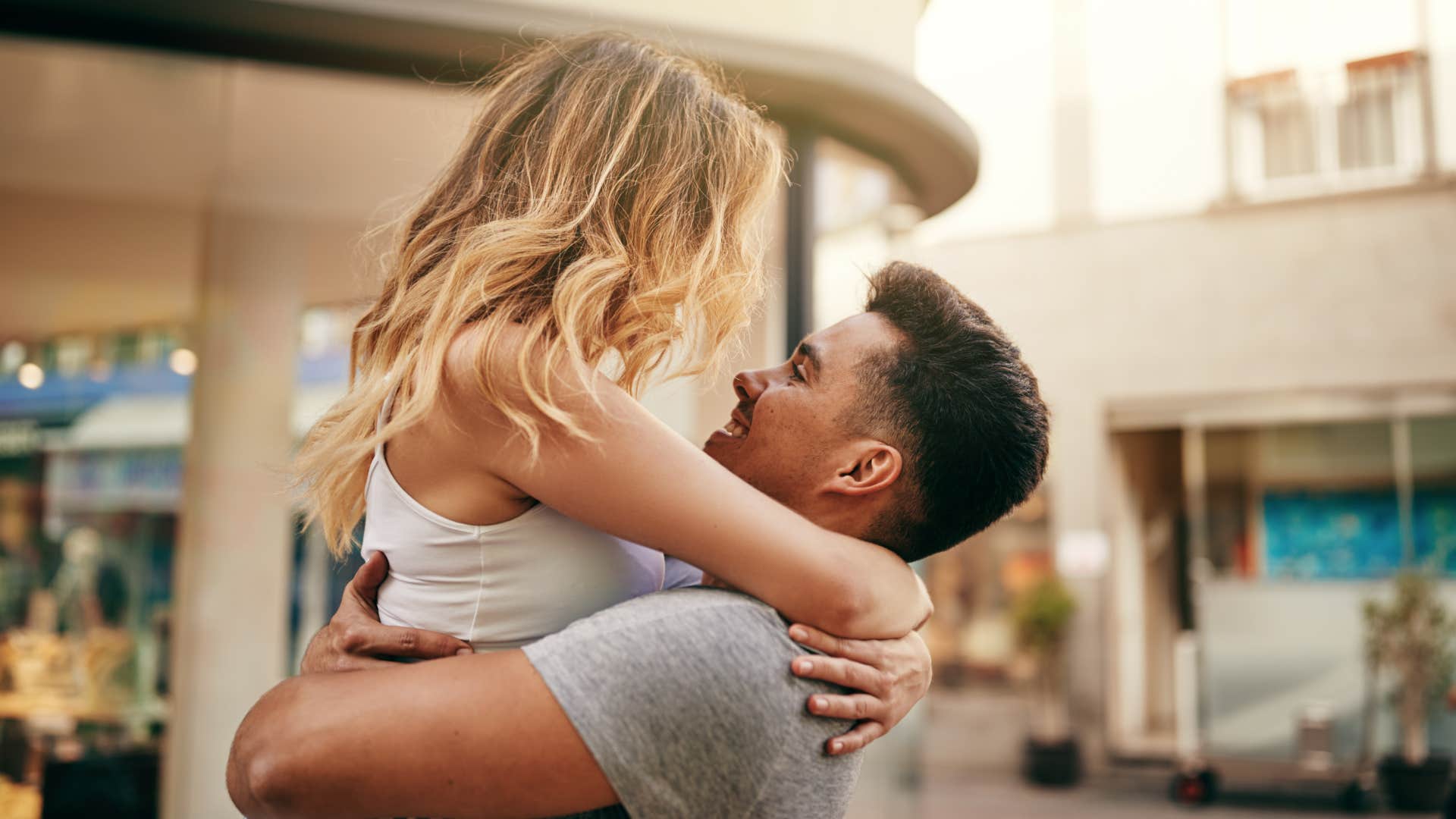 couple's body language gives away their undeniable magnetic attraction 