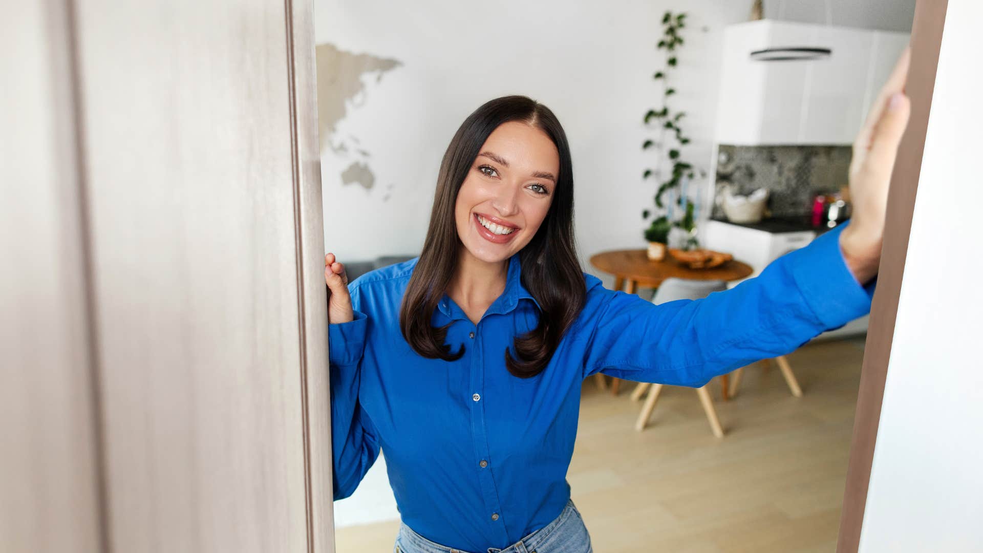 woman who doesn't invite people over