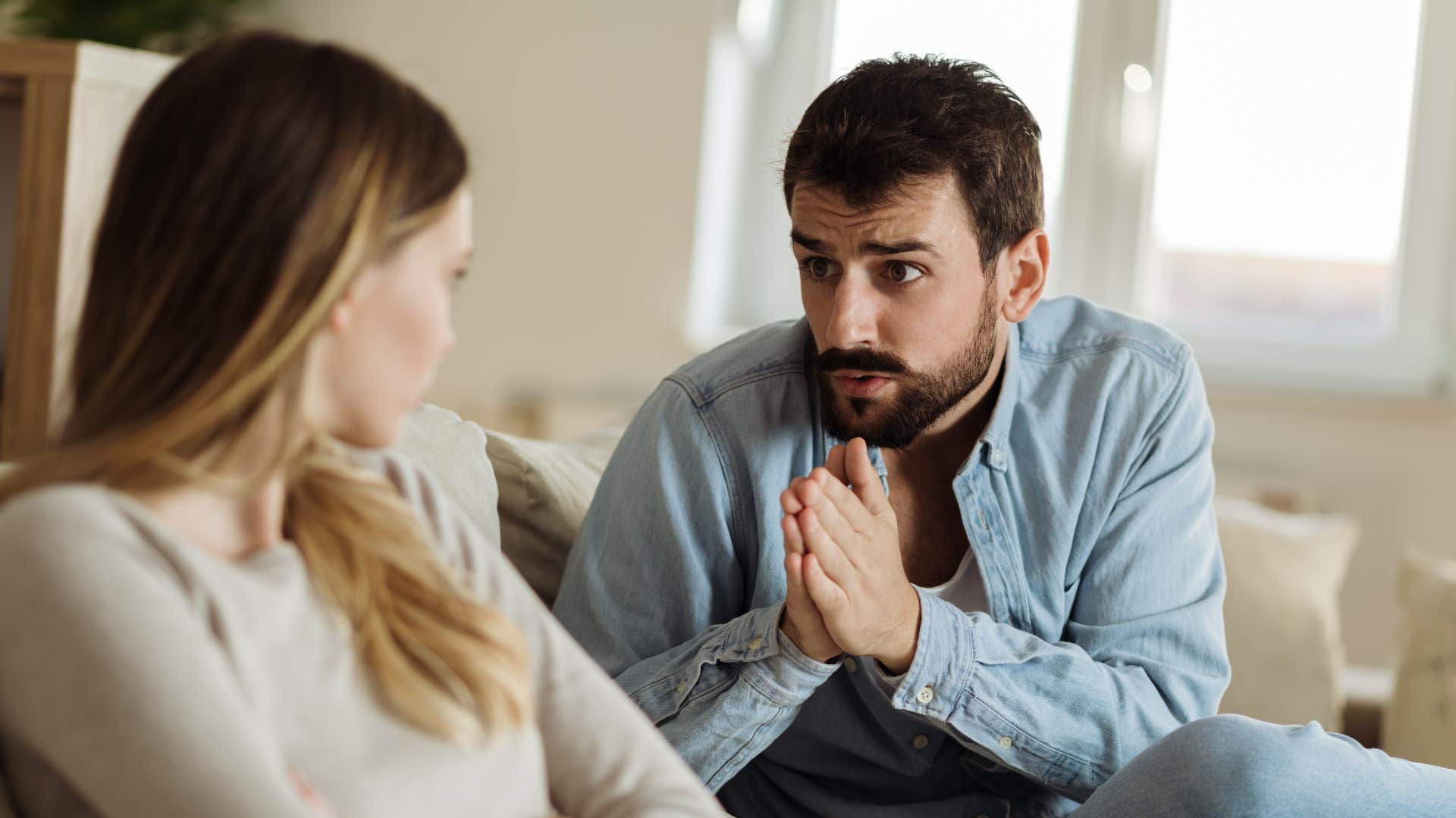 narcissistic man hoovering woman trying to win her back
