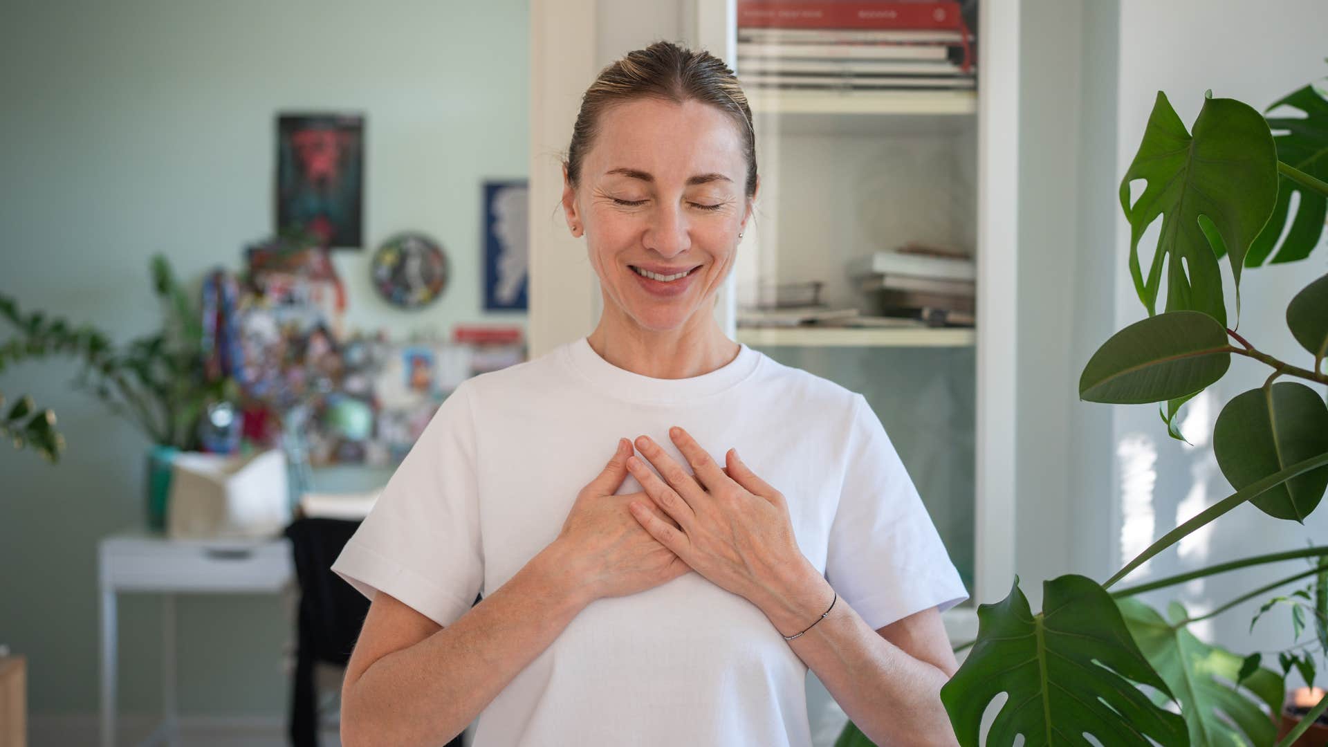 woman who wants to manifest partner she's dreamed about as she visualizes love