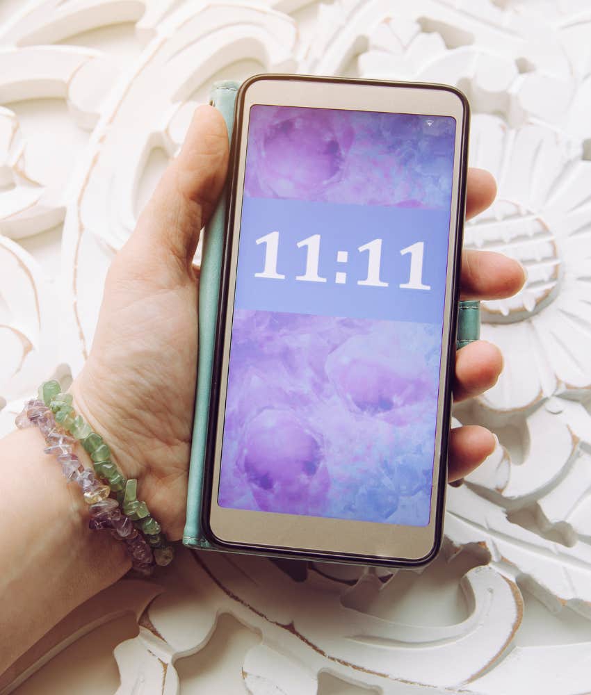 Subtle signs universe sends when someone can't stop thinking about you numbers Phone shows repeated numbers