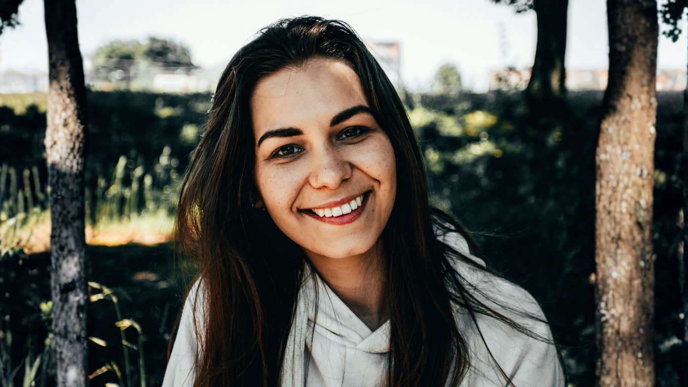 The Art Of Holding Space: Habits Of People Who Naturally Make You Feel Safe Person who can naturally make people feel safe.