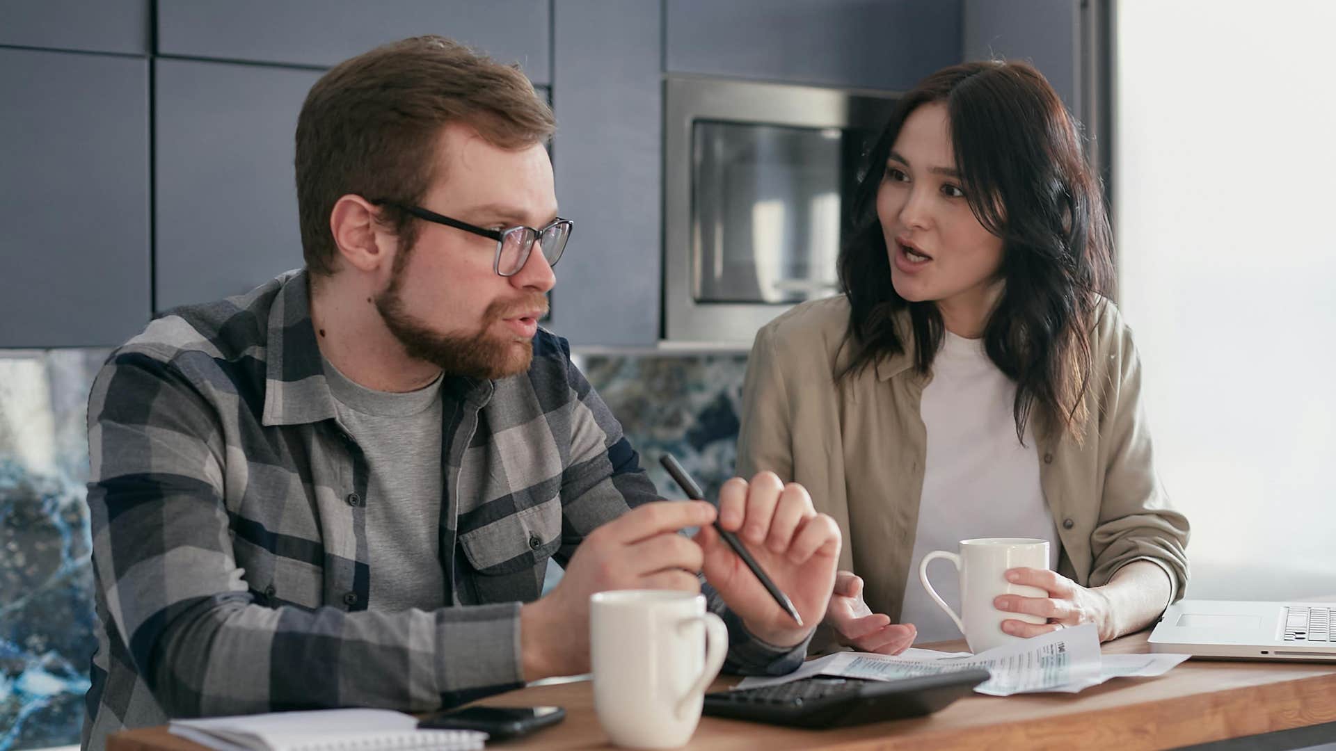 woman always talks about the same thing as man listens to her