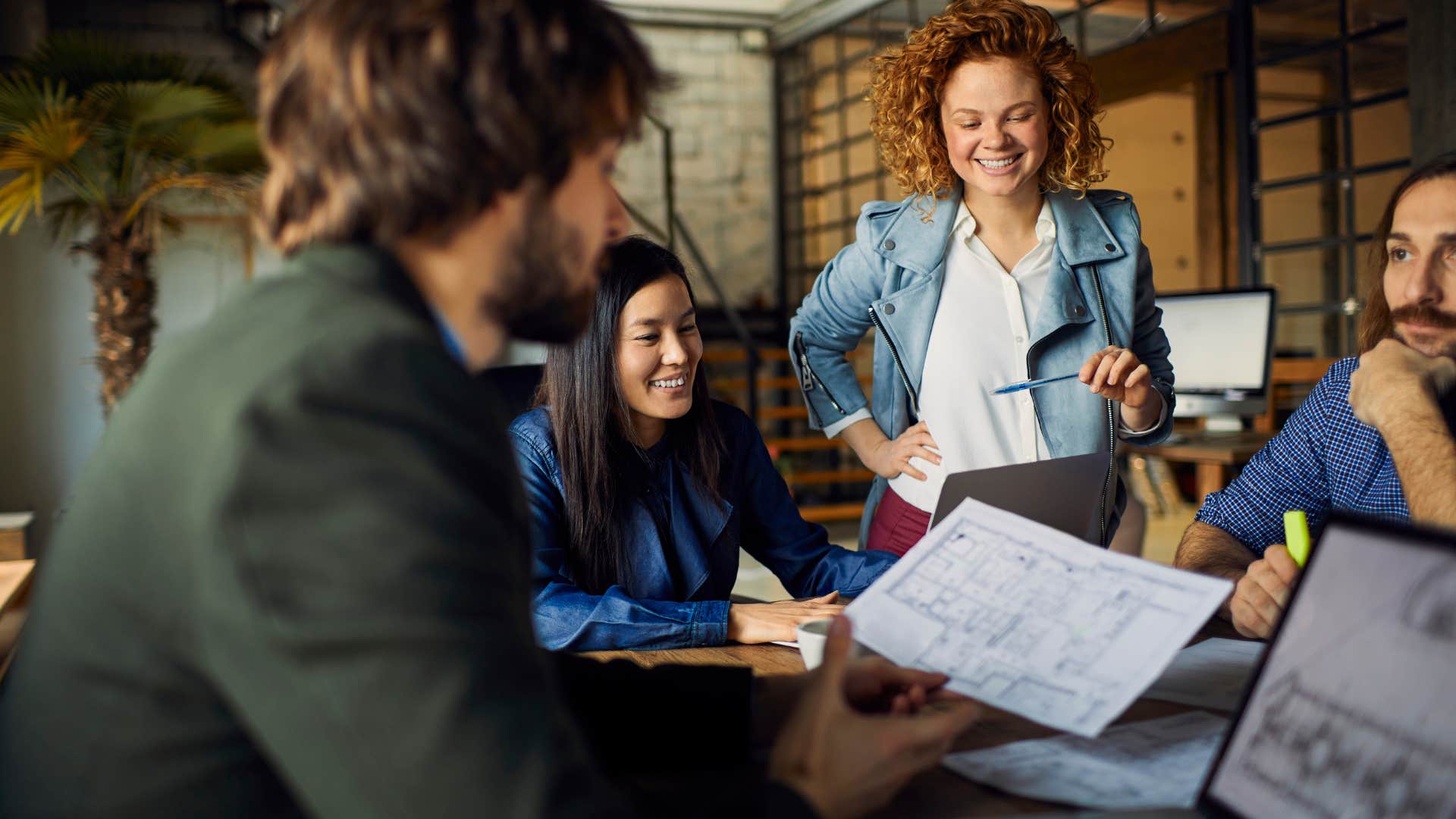 things people do in meetings that quietly annoy everyone else going off topic