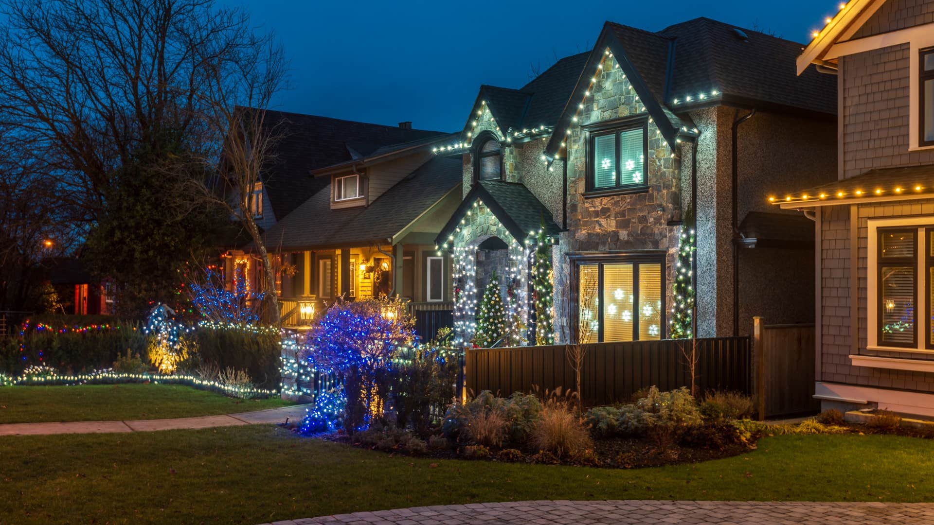 rich people switch decor with the seasons at home that the rest of us have no idea about