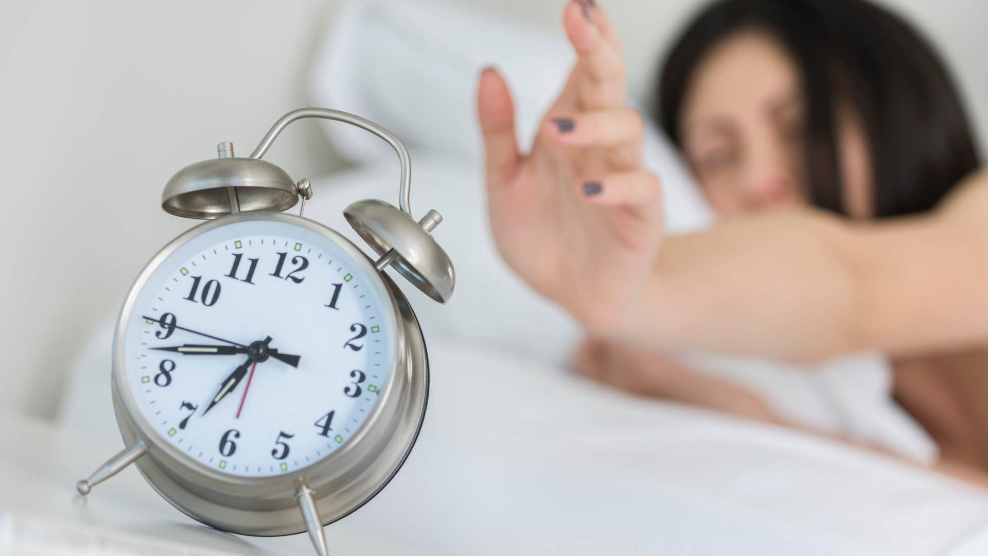 things smart people do in the morning that normal people cant stand never press the snooze button things smart people do in the morning that normal people cant stand never press the snooze button