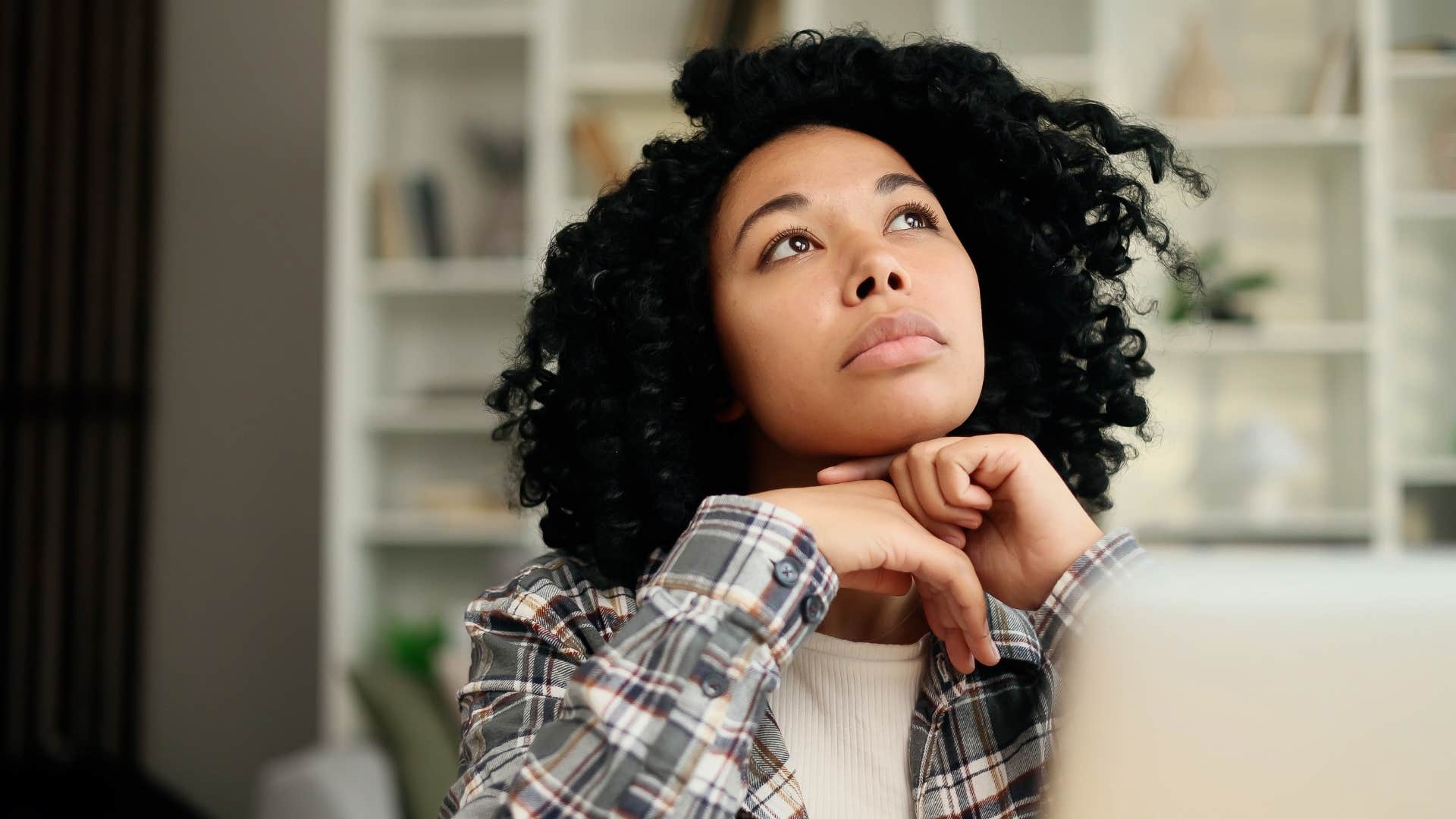 things to do when you have absolutely no idea what you're doing focus on outcome woman who has no idea what she's doing as she focuses on outcome