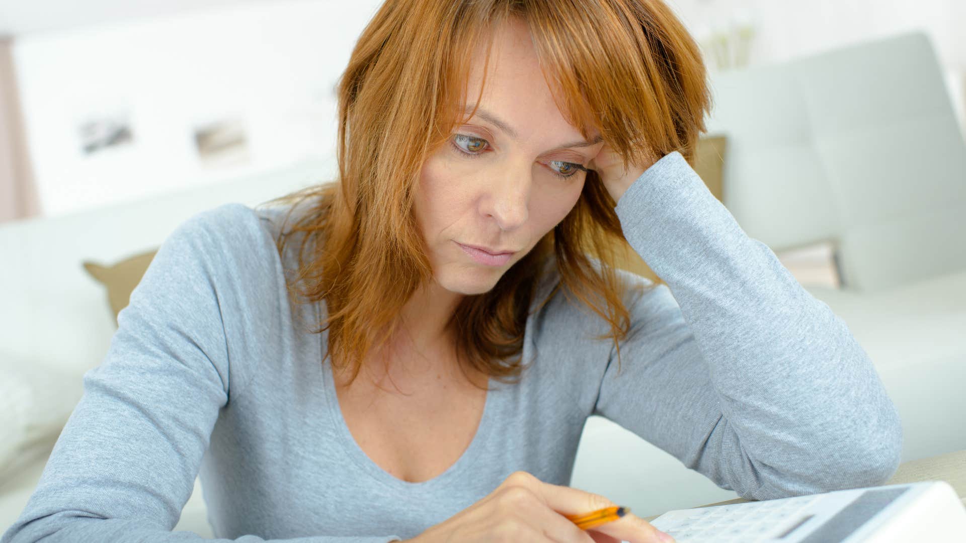 tiny social cues that tell you someone grew up struggling financially they have an aversion to waste