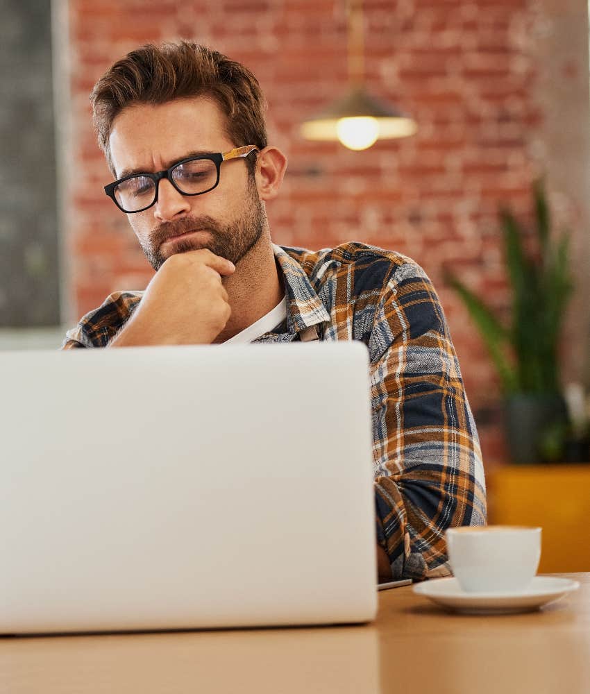Customer Shopping Online Is Asked To Leave A Tip man confused while shopping online