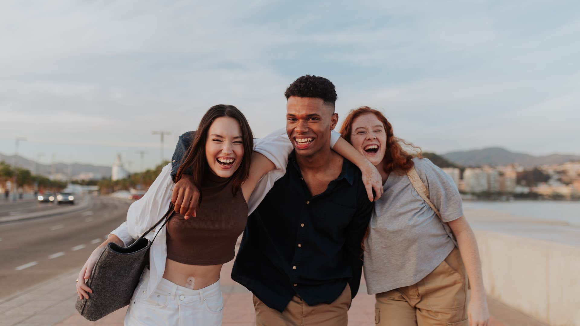 man who is a highly sensitive person as he prefers to hang out with one or two people