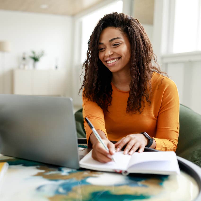 woman with the dominant personality trait of builder who will click with someone
