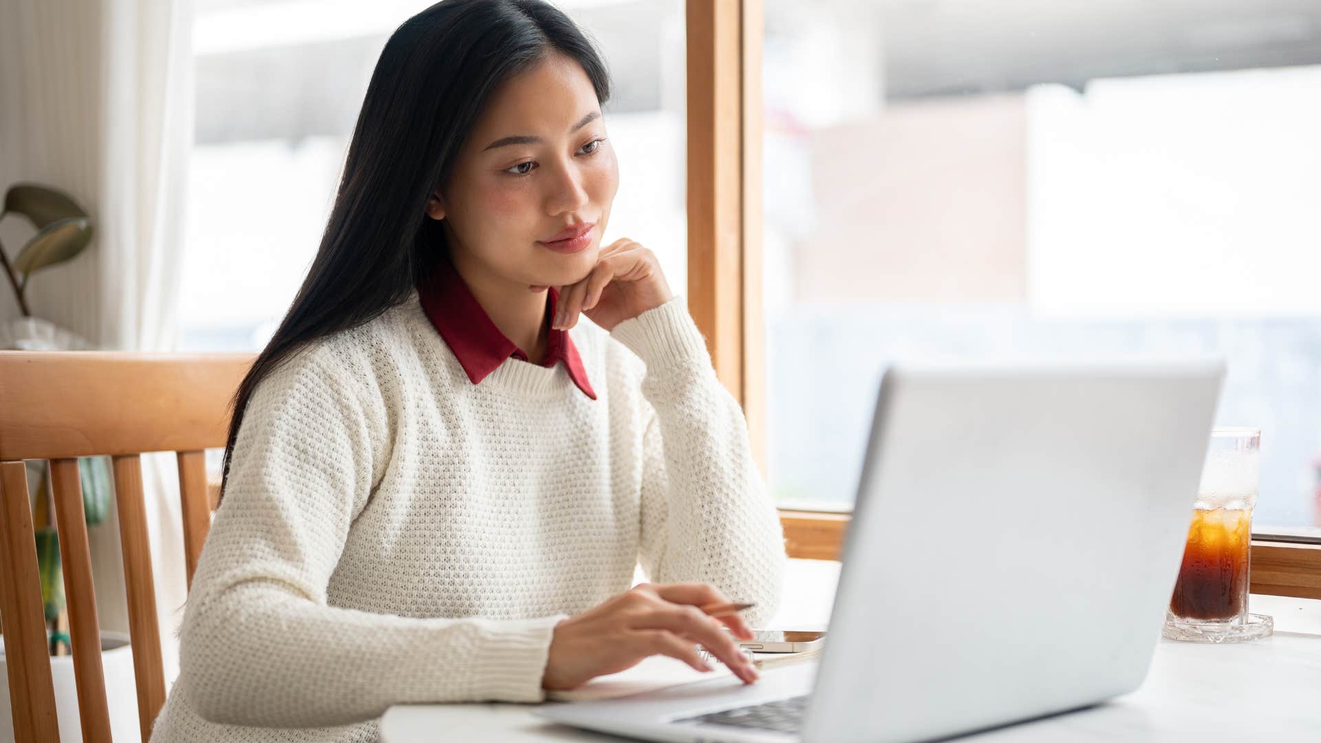 woman who keeps it simple as a successful entrepreneur