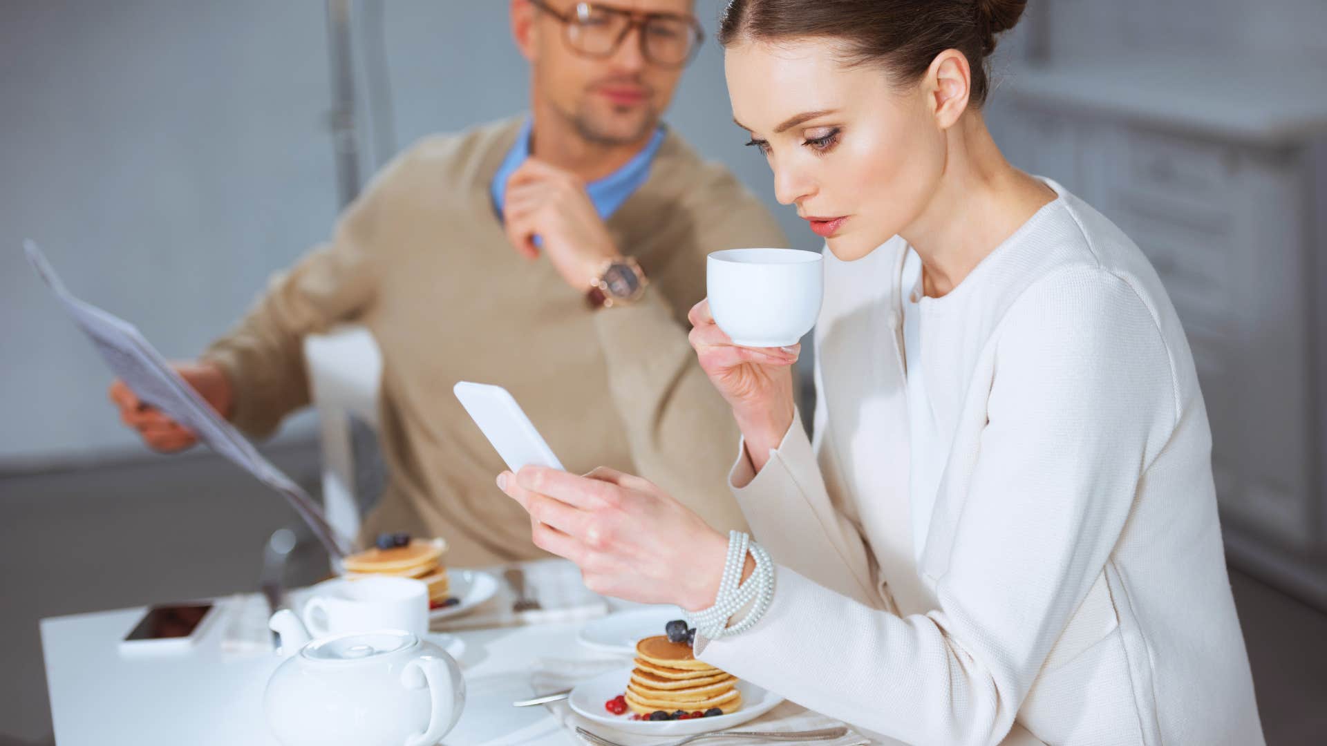 if a wife has fallen out of love she'll start avoiding their morning or evening routine woman avoiding her husband during their morning routine