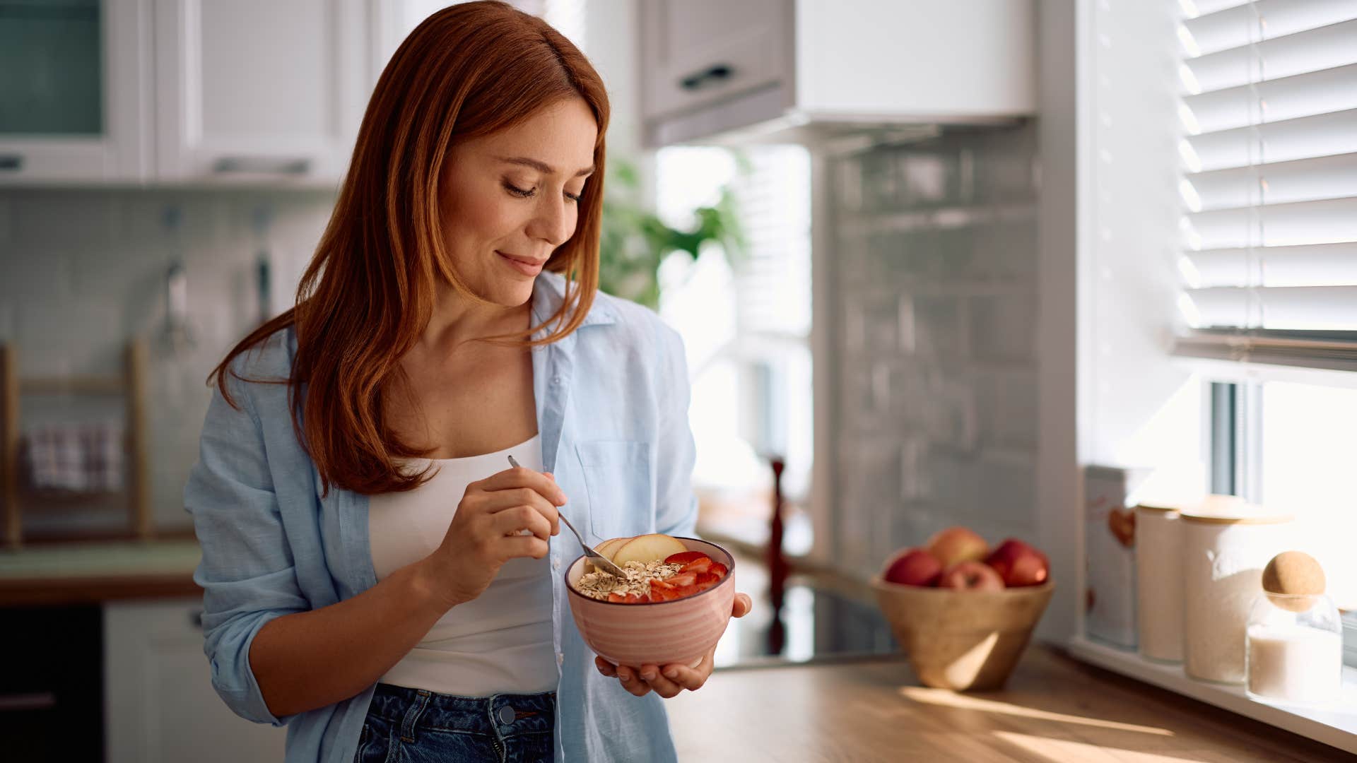 if a wife has fallen out of love she'll start avoiding sharing meals together woman avoiding sharing meals with her husband