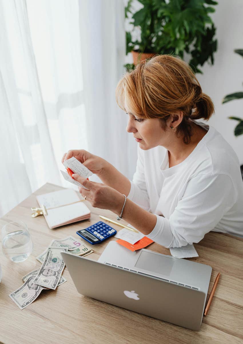 Woman Calculates How Much She’s Spent On Period Products In Her Lifetime So Far woman budgeting her money that she has to spend on period products