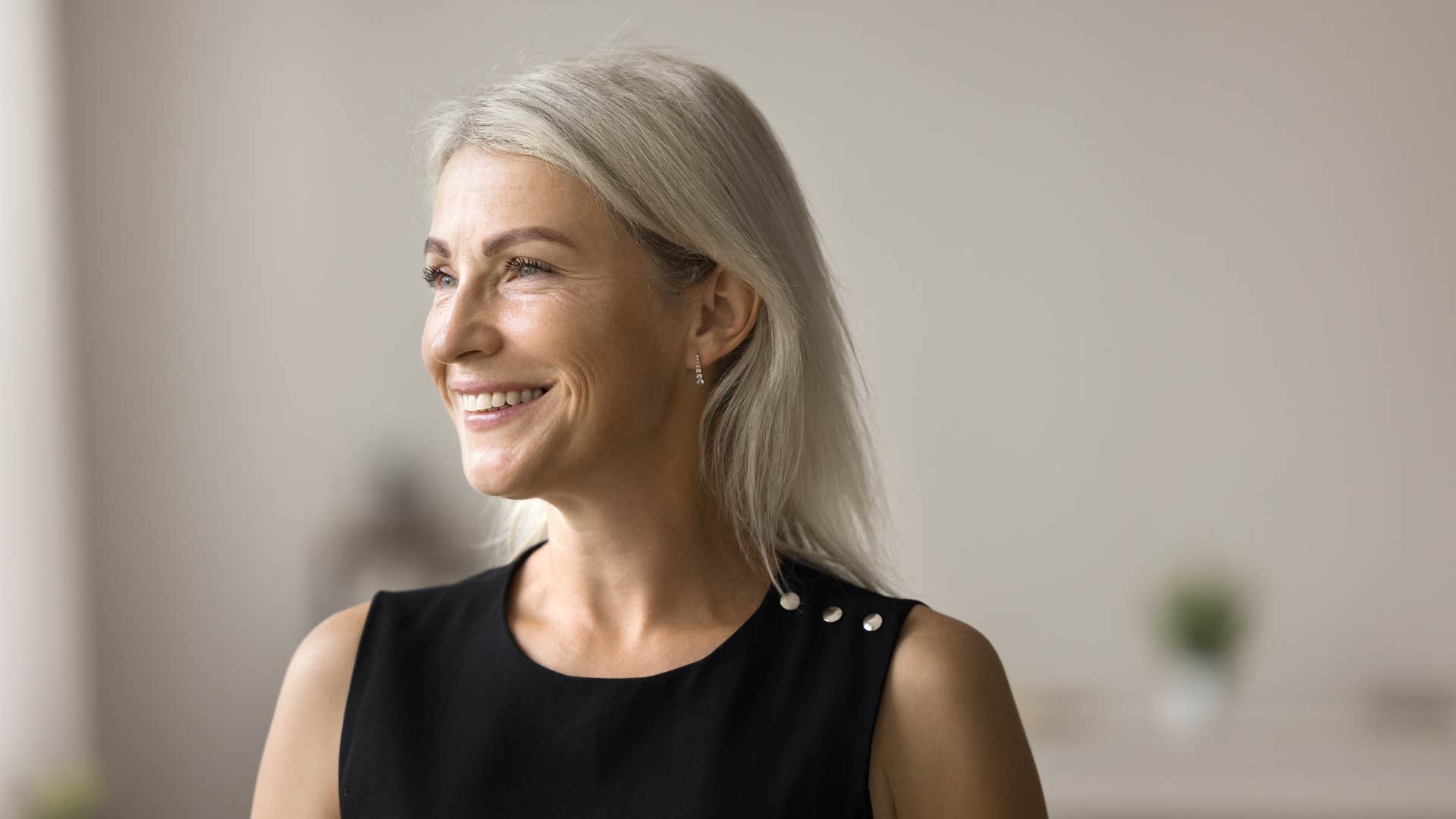 women who knows she’s worth more than a relationship
