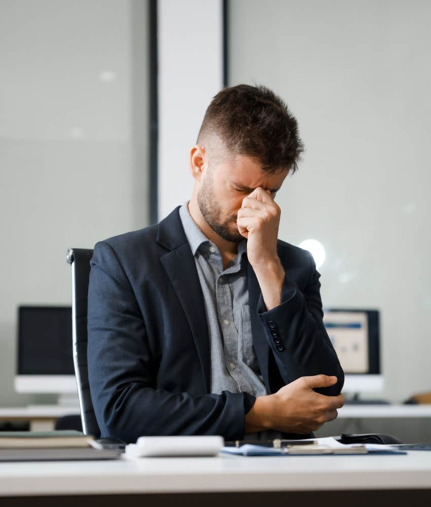 Overworked man who didn't take a vacation even though he earned it