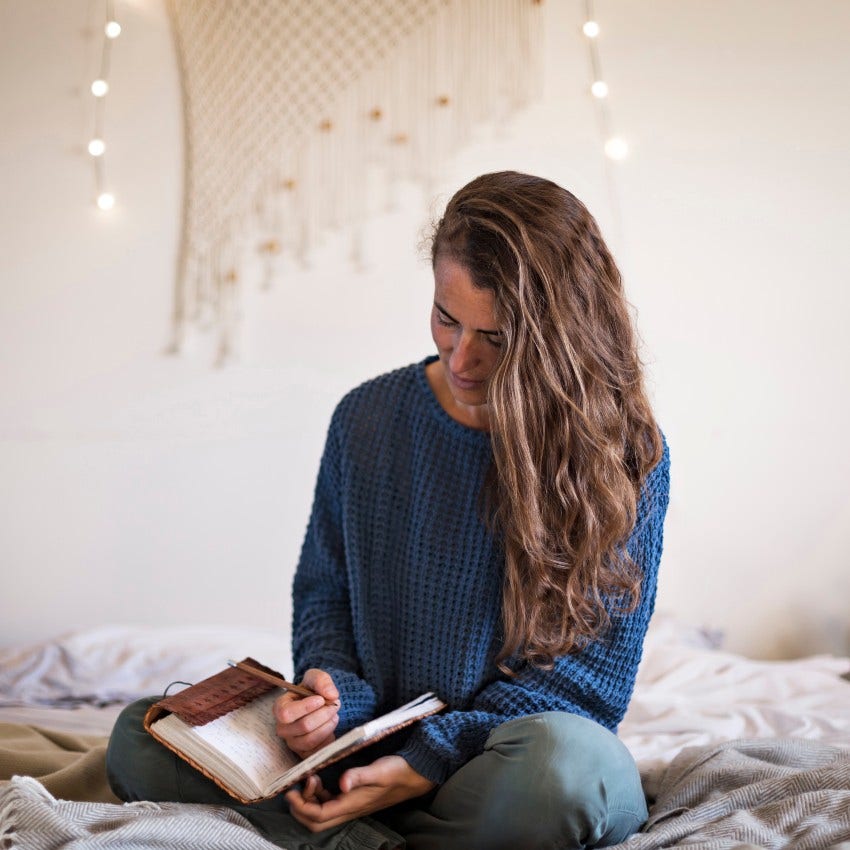 woman who is healing from a narcissist mother by expressing her rage with words