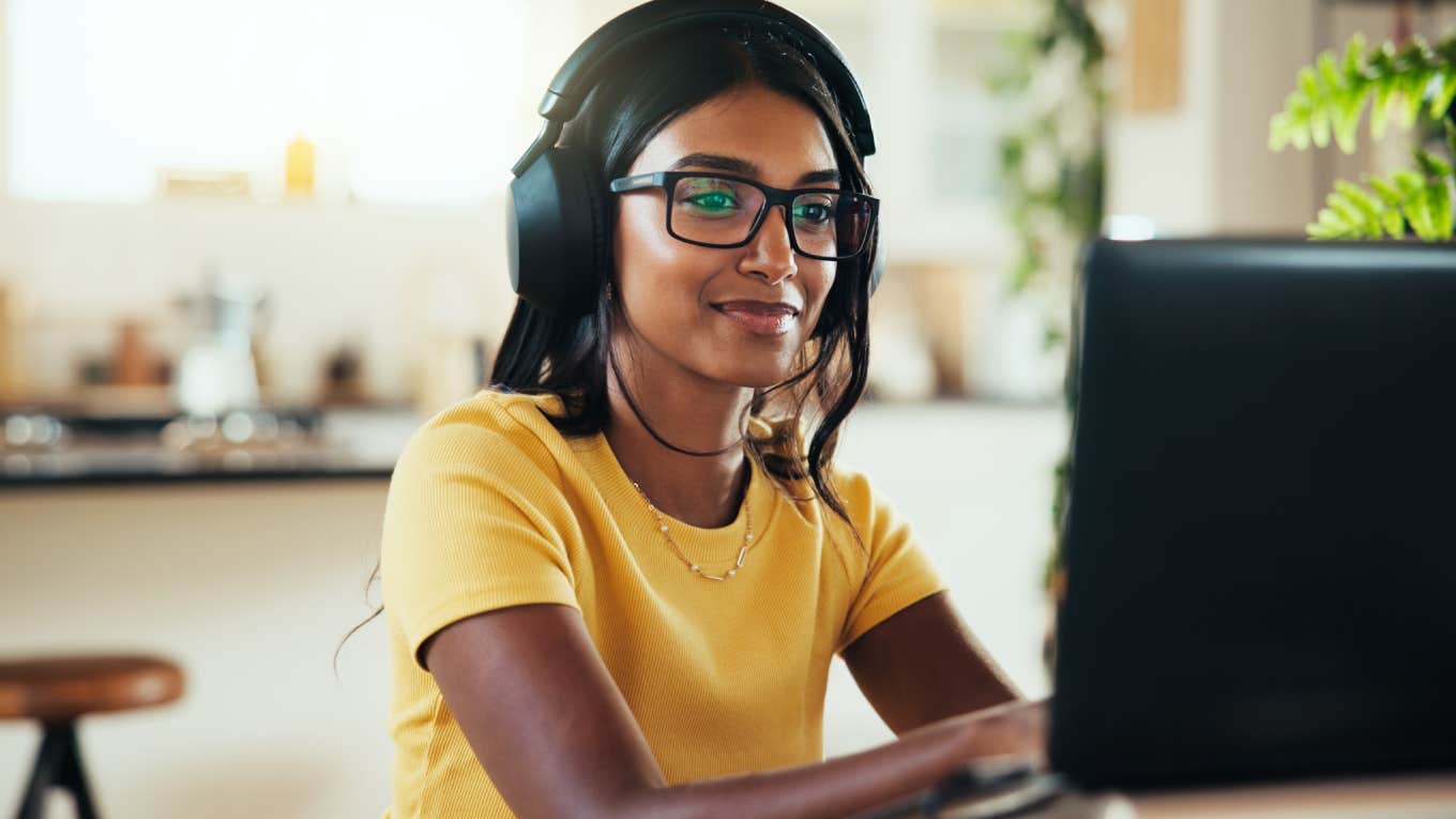 employee working on laptop