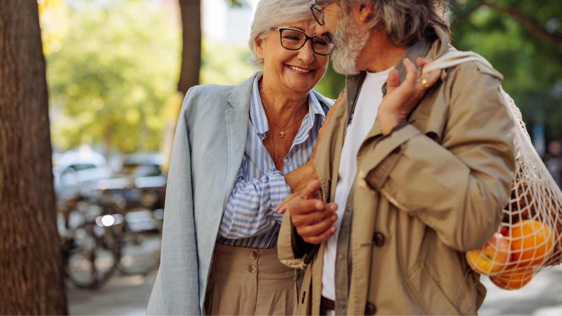 couples who still choose each other every day practice these rare behaviors prioritizing quality time