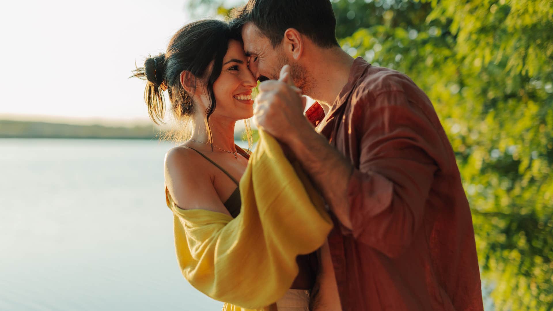 couple taking a romantic weekend getaway