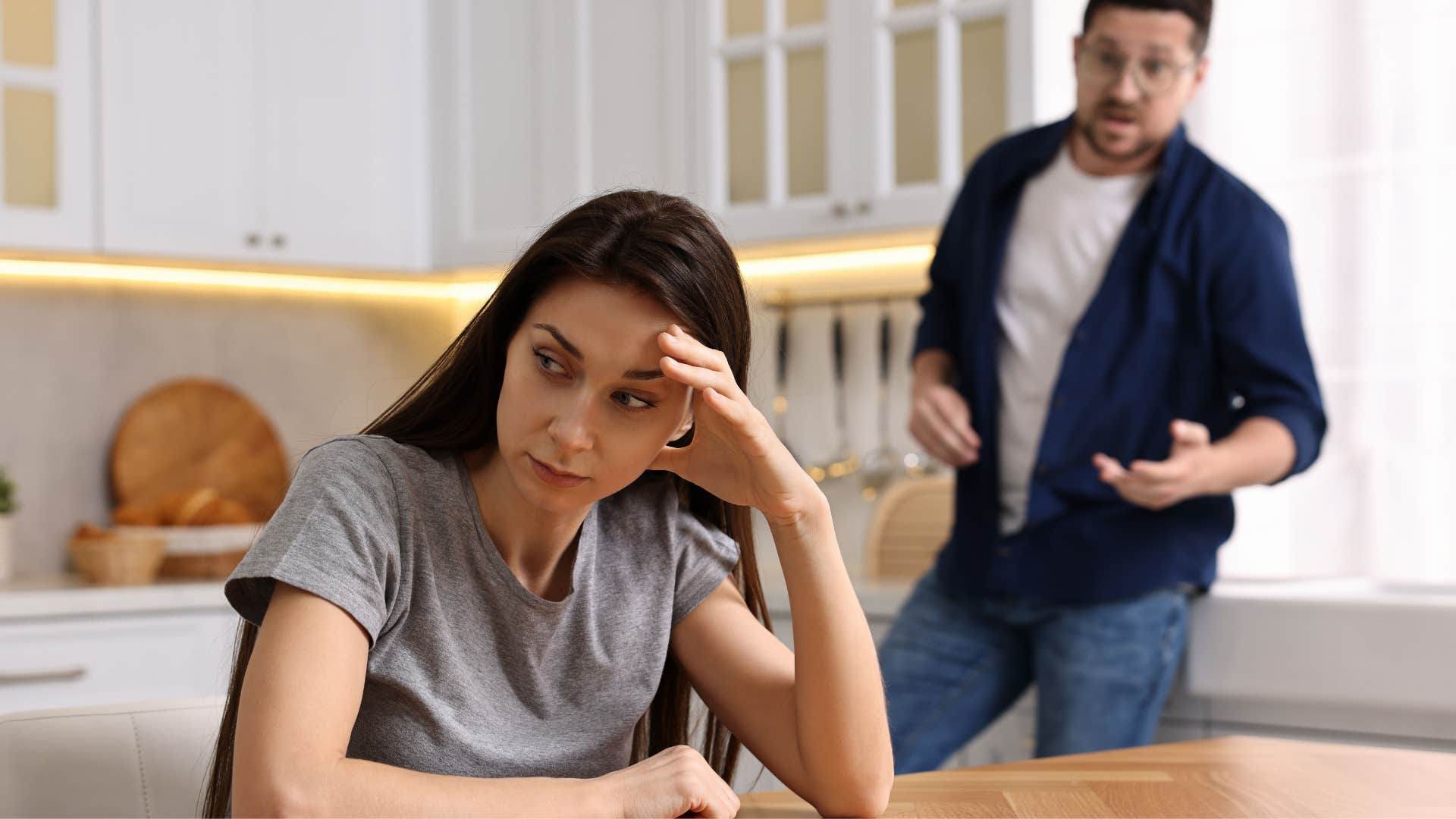 woman who is with a narcissist as he tries to reel her back in when she tries to leave