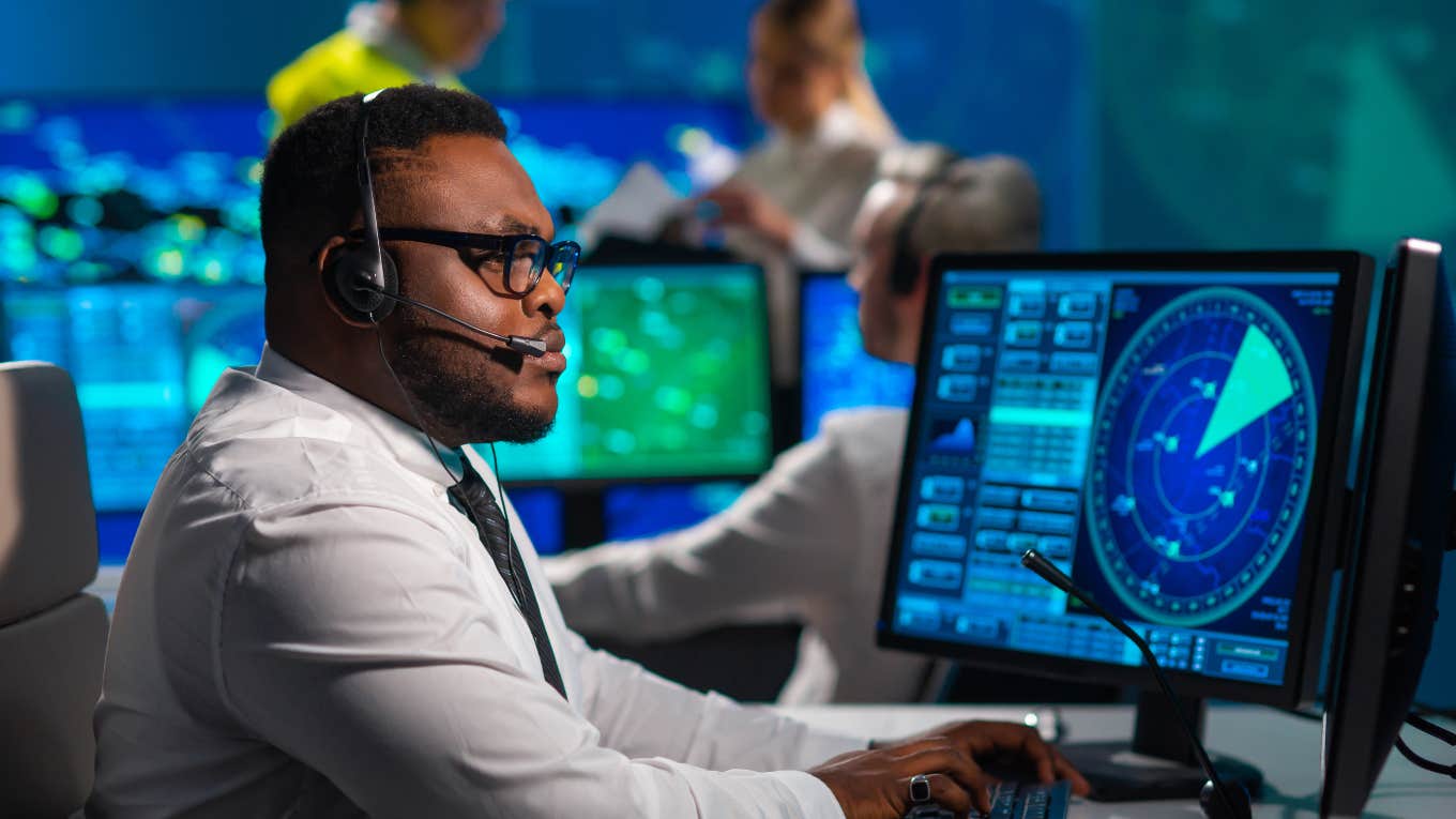 air traffic controller