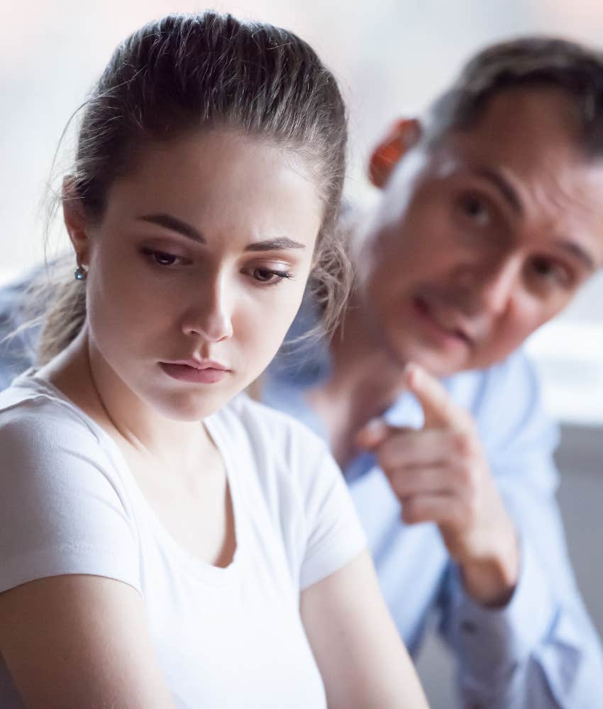 man emotionally manipulating his girlfriend