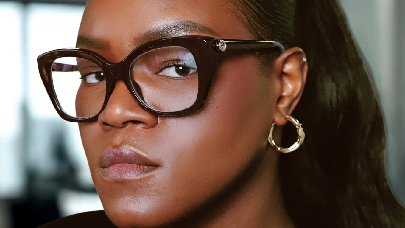 High-acheiving woman has a hard time keeping close friends.