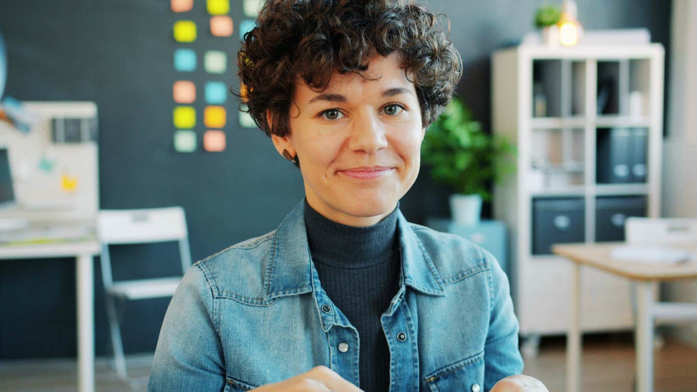 executive coach doing 4 things confident people do when they're insecure