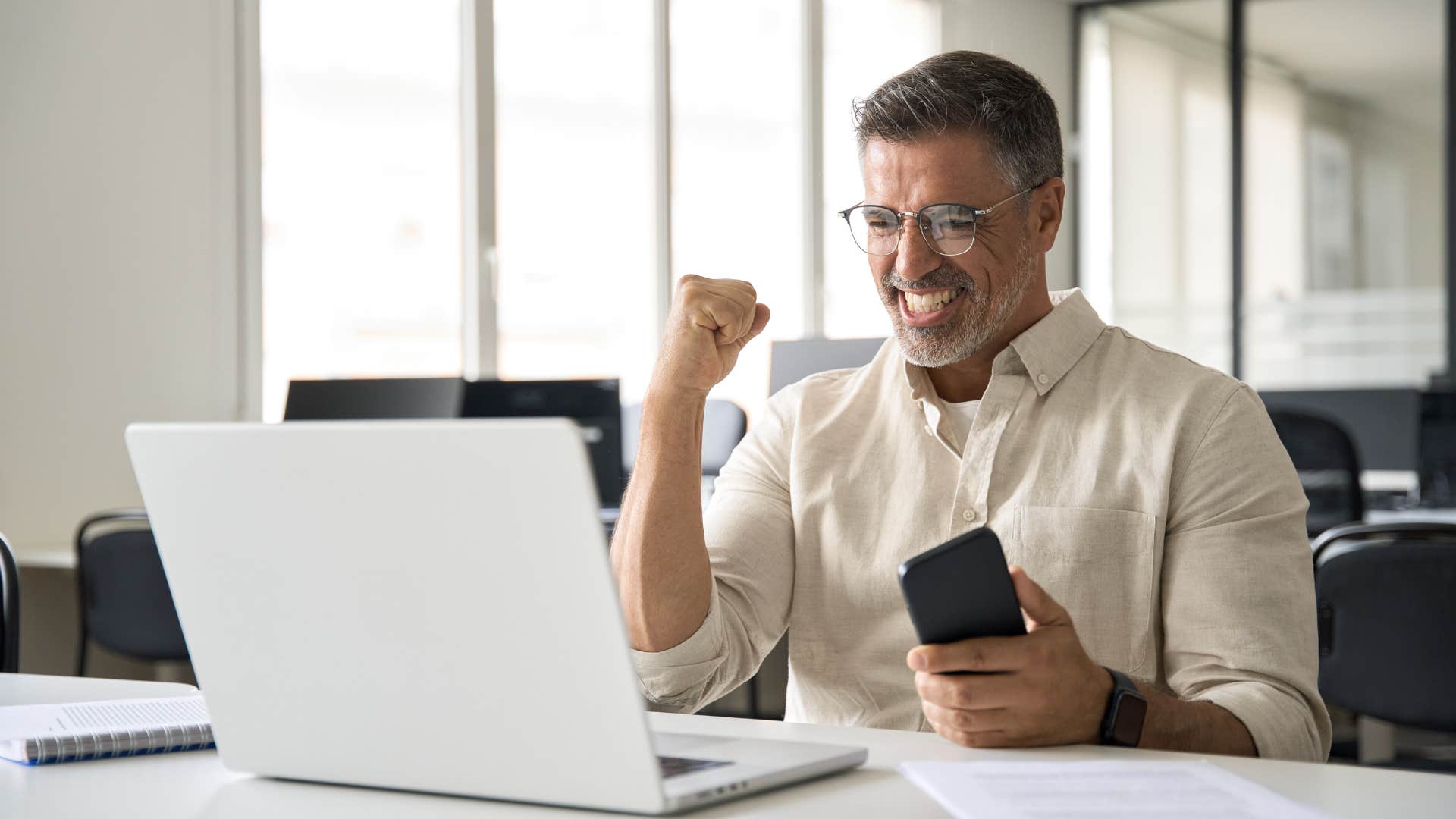 man investing in crypto