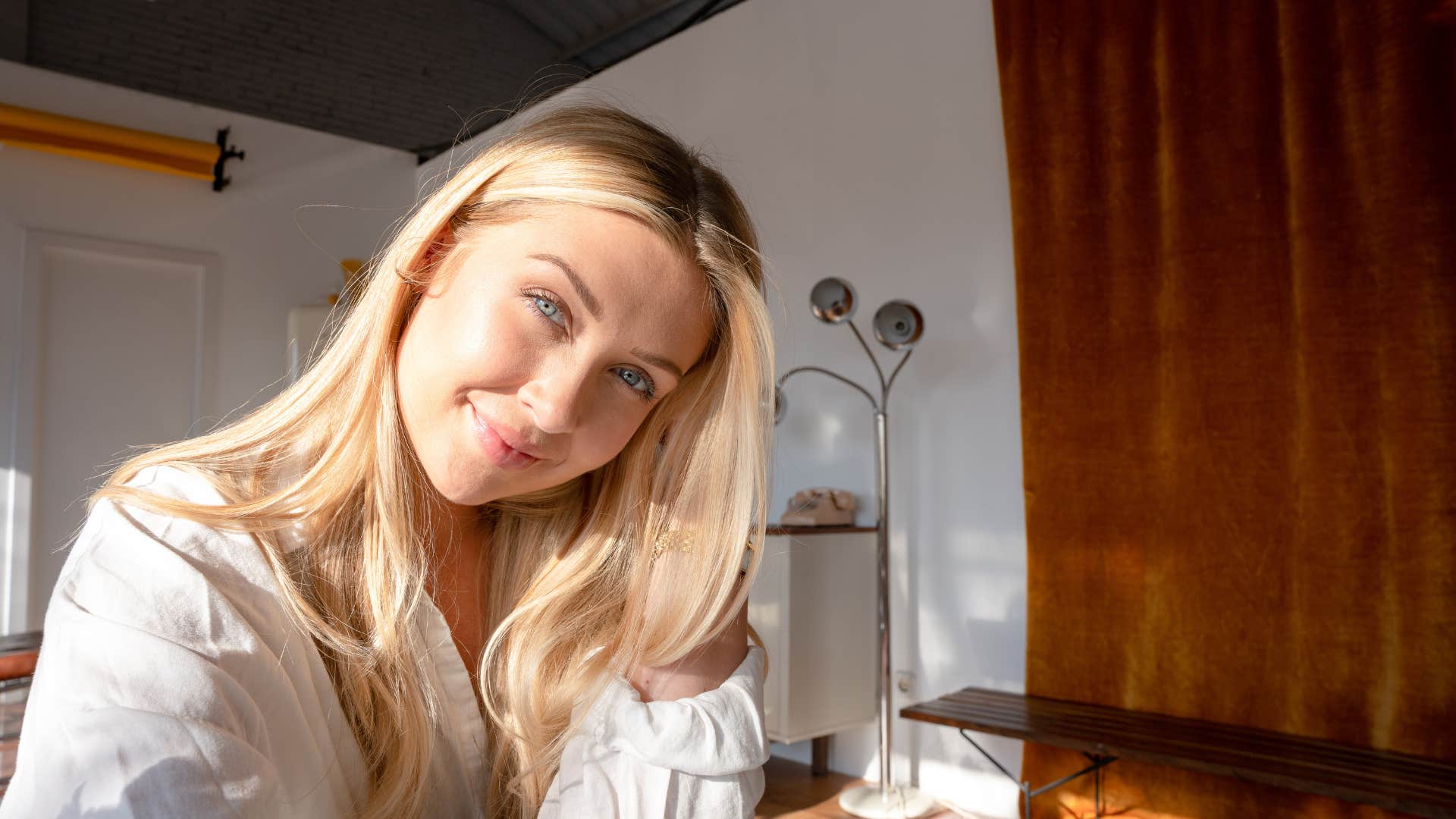 if a woman has these high value habits youve found a rare kind of partner she is independent 