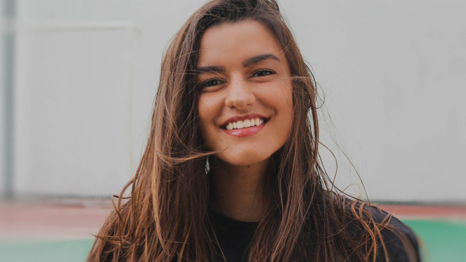 if a woman has these high value habits youve found a rare kind of partner shes never controlling